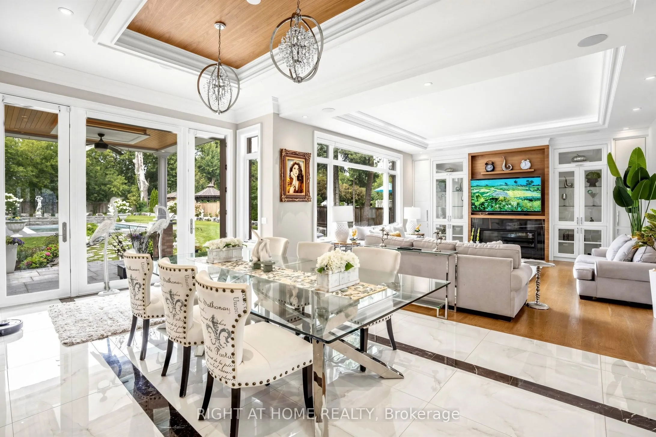 10 Yongeview Avenue