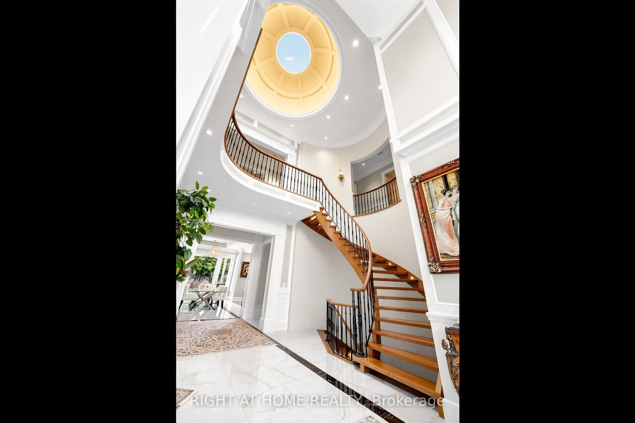 10 Yongeview Avenue