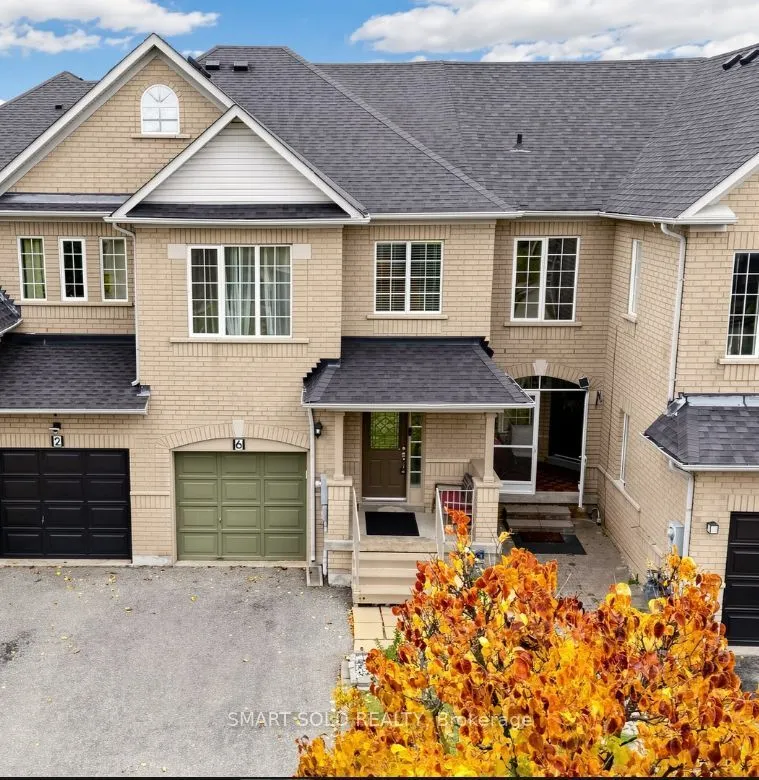 6 Kinney Gate