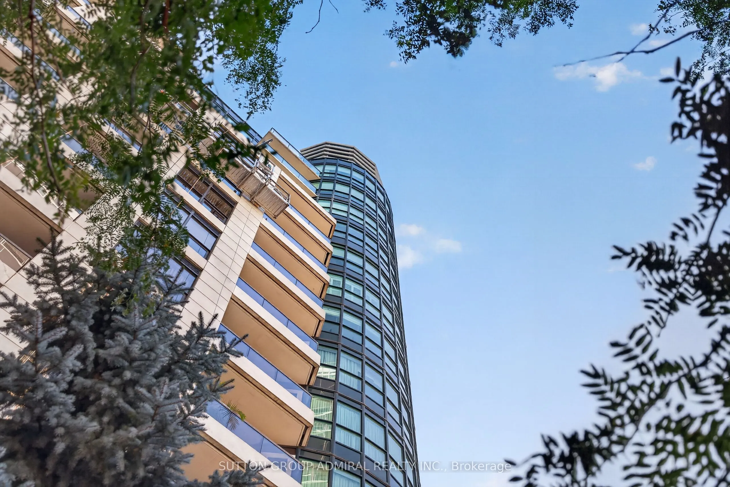 18 Harding Boulevard #1203