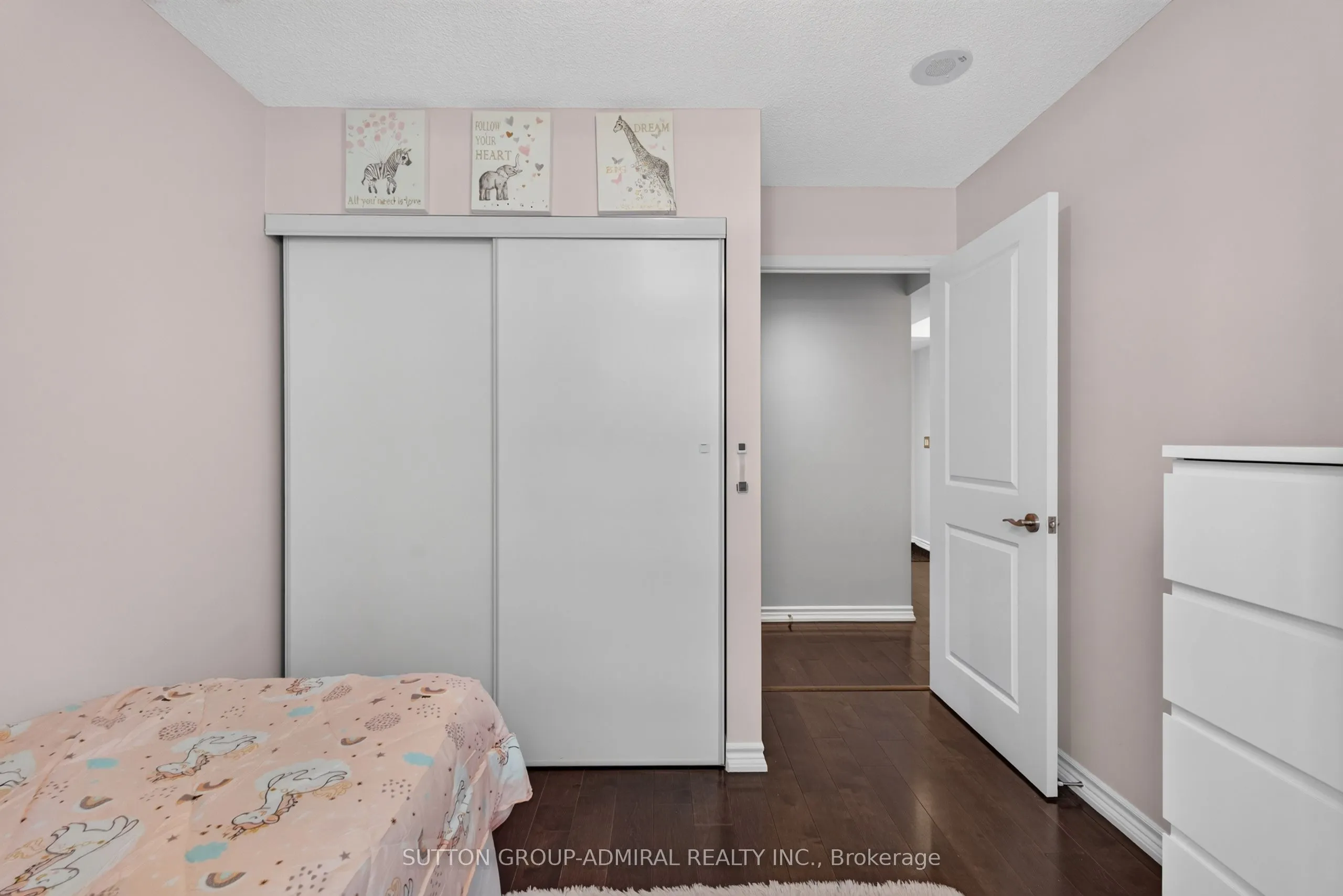 18 Harding Boulevard #1203