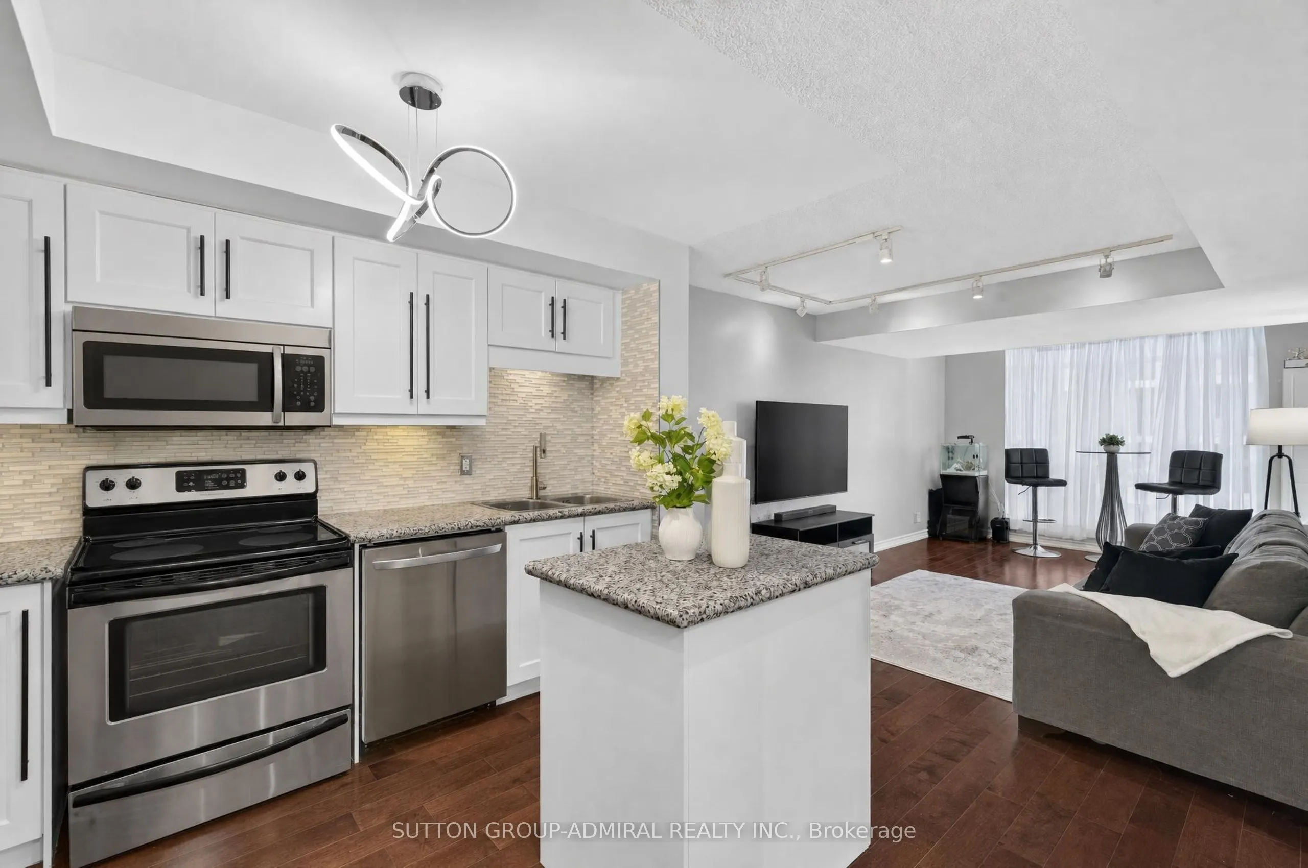 18 Harding Boulevard #1203