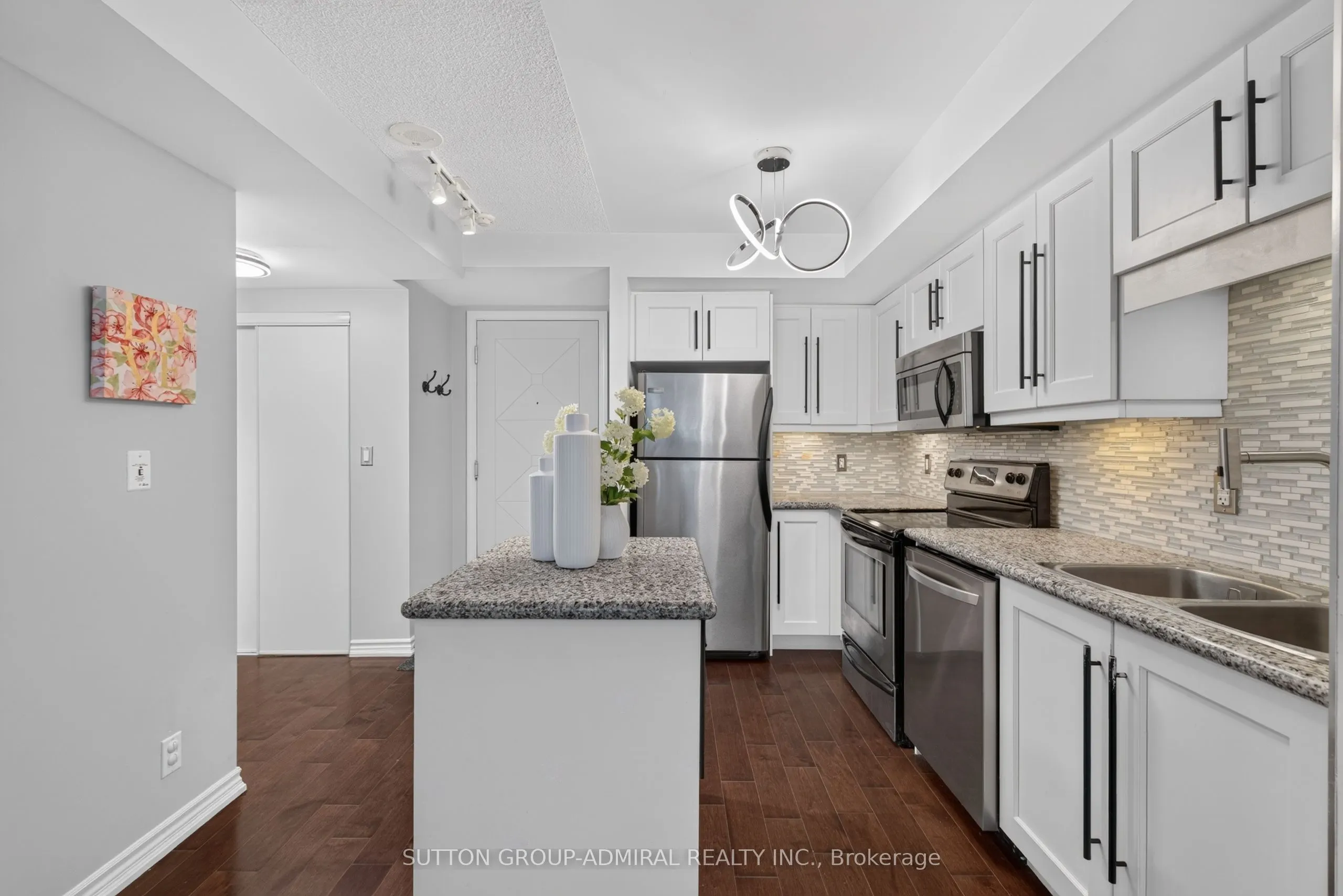 18 Harding Boulevard #1203