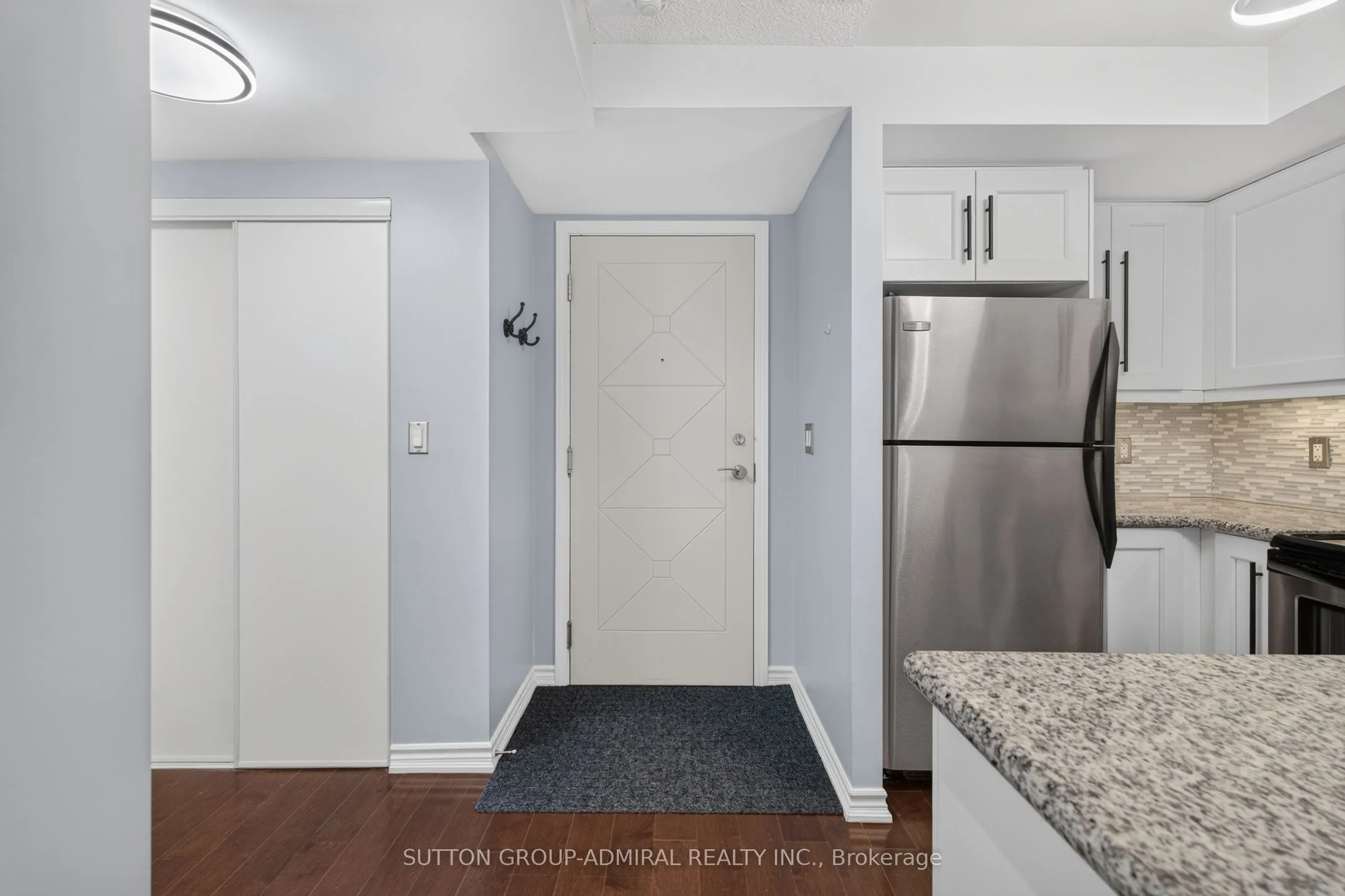 18 Harding Boulevard #1203