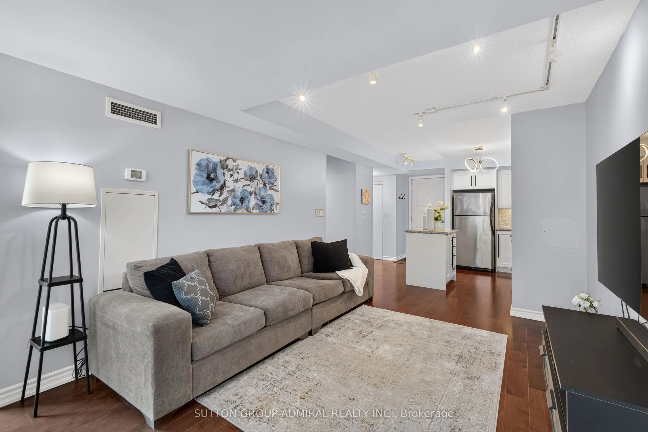 18 Harding Boulevard #1203