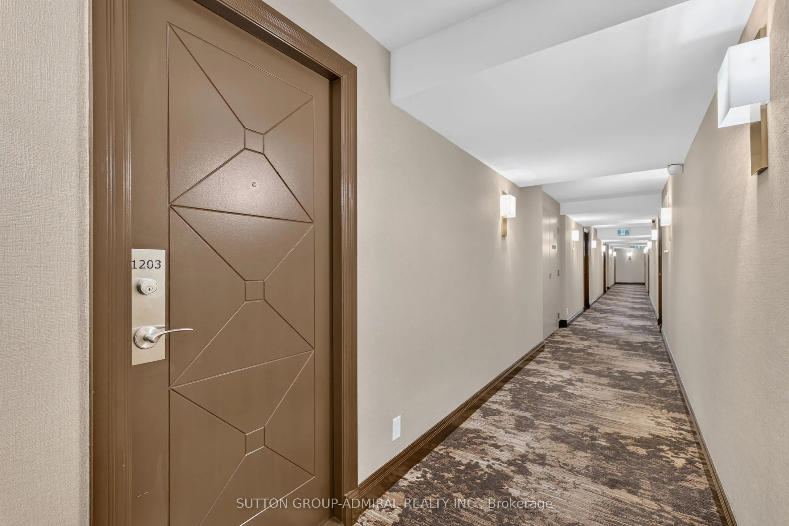 18 Harding Boulevard #1203