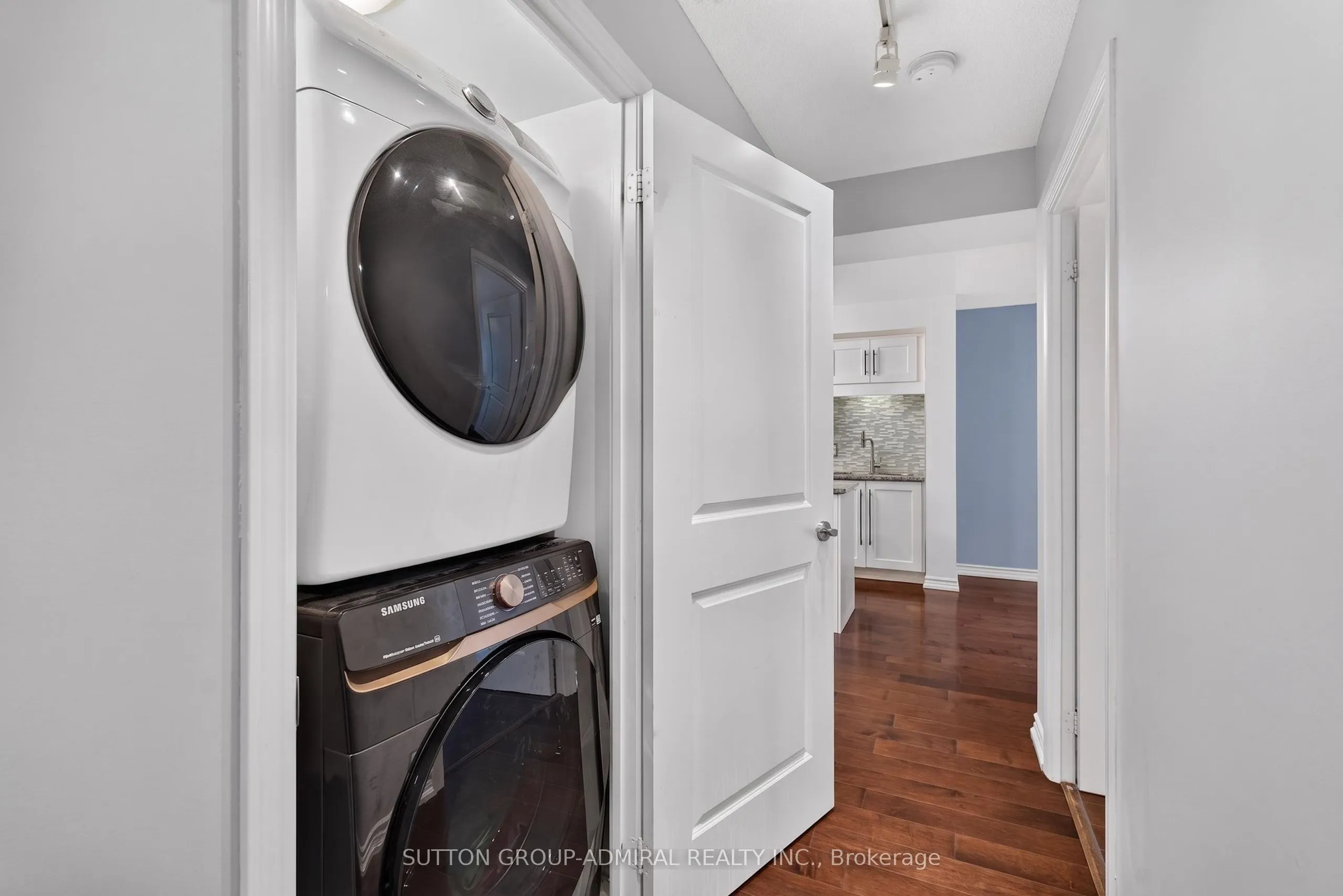 18 Harding Boulevard #1203
