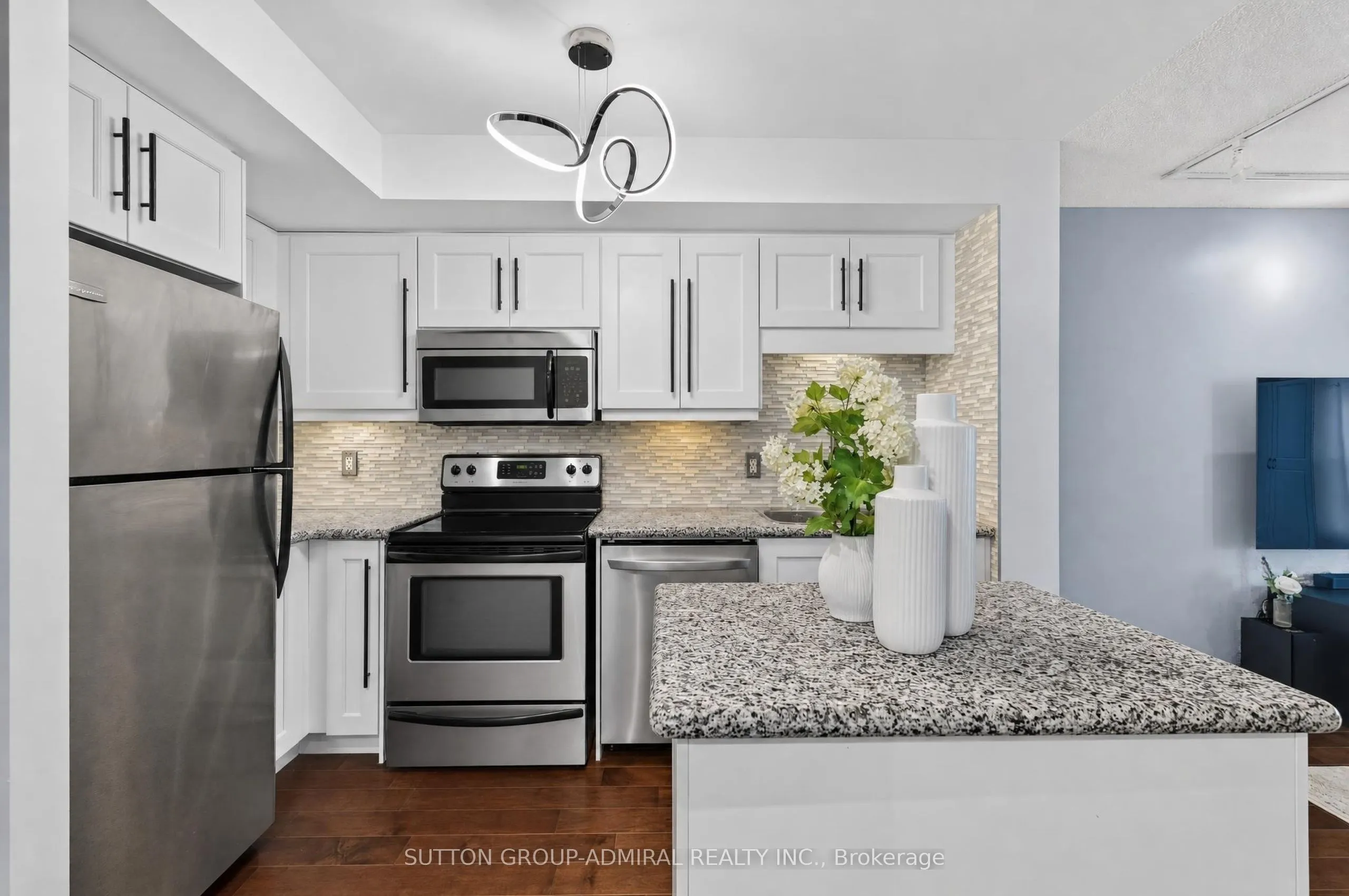 18 Harding Boulevard #1203