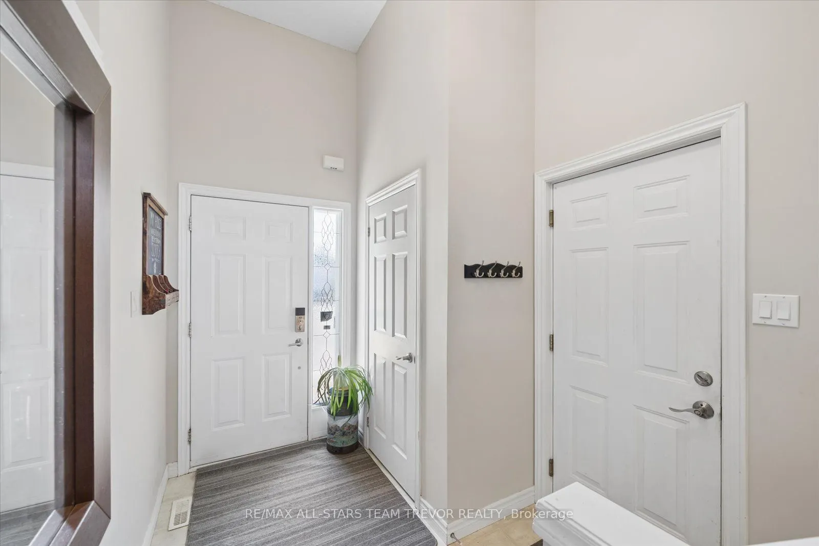 16 Evelyn Avenue