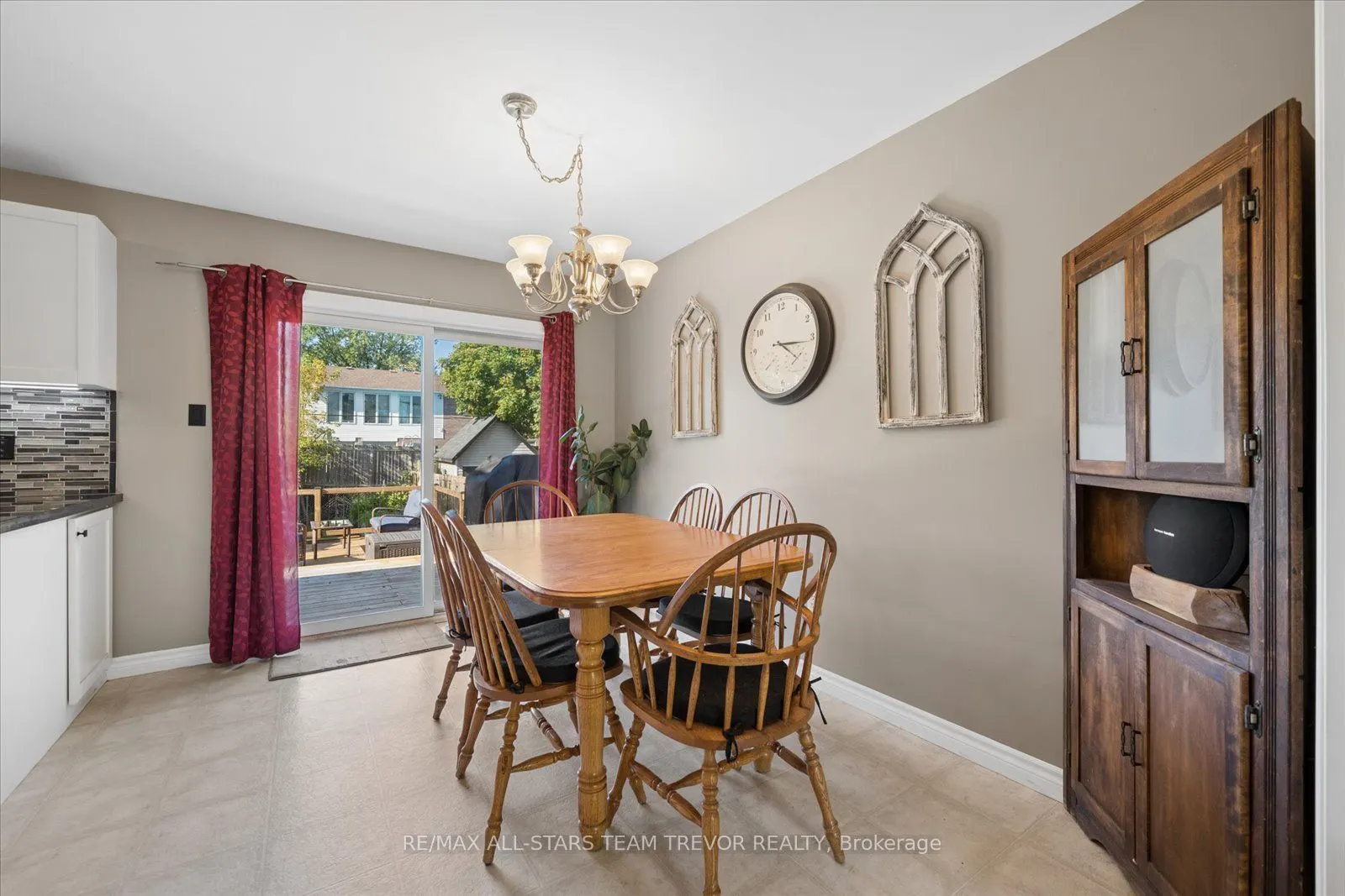 16 Evelyn Avenue