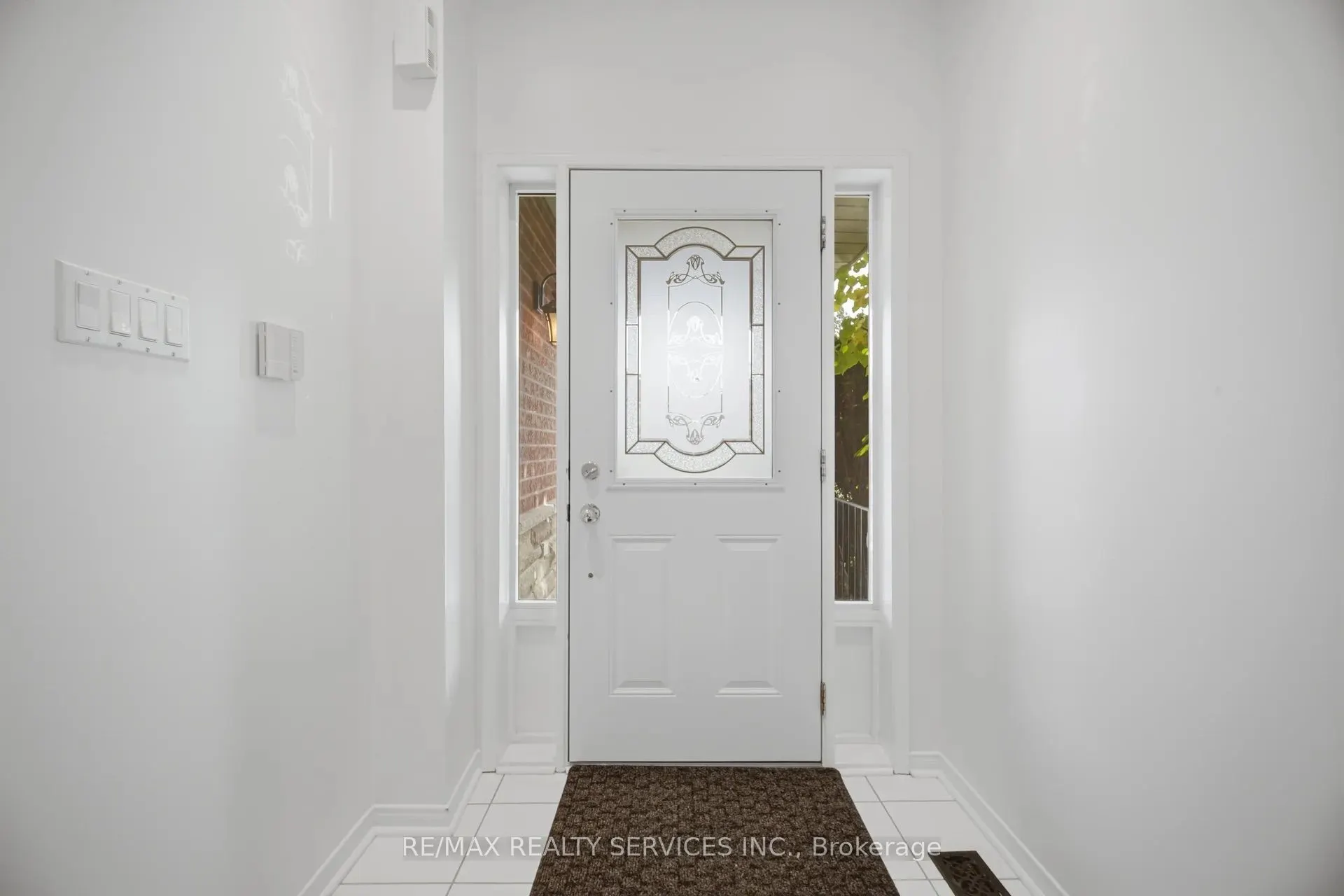582 Plantation Gate