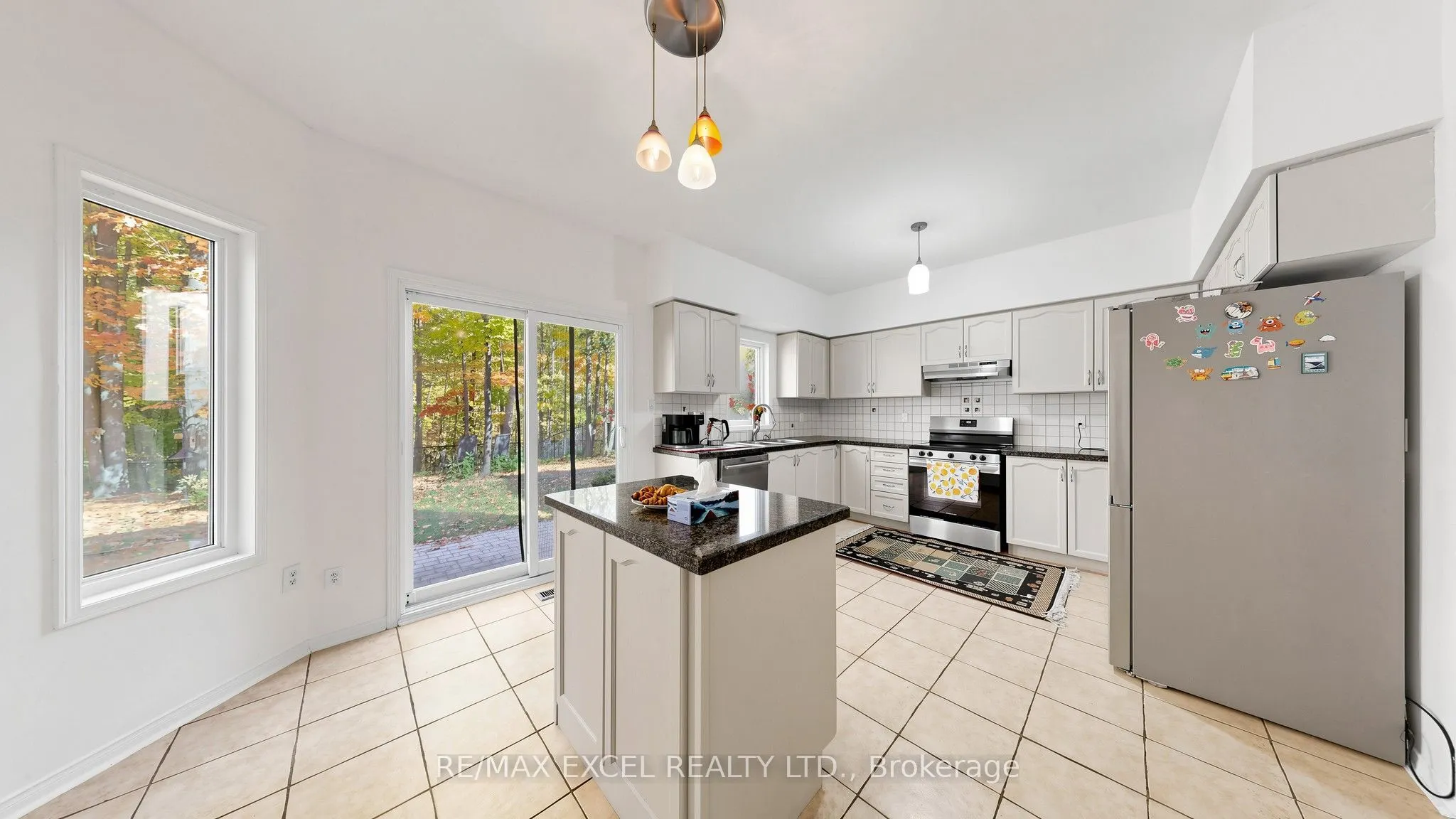44 Canyon Hill Avenue