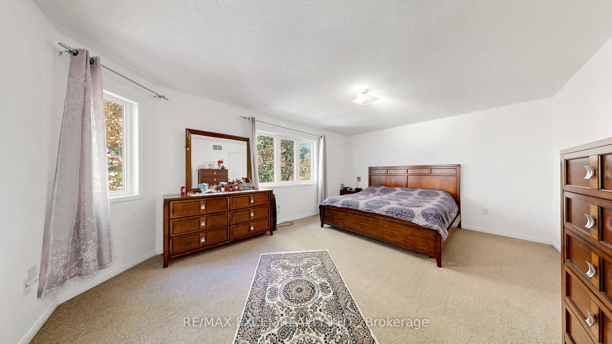 44 Canyon Hill Avenue