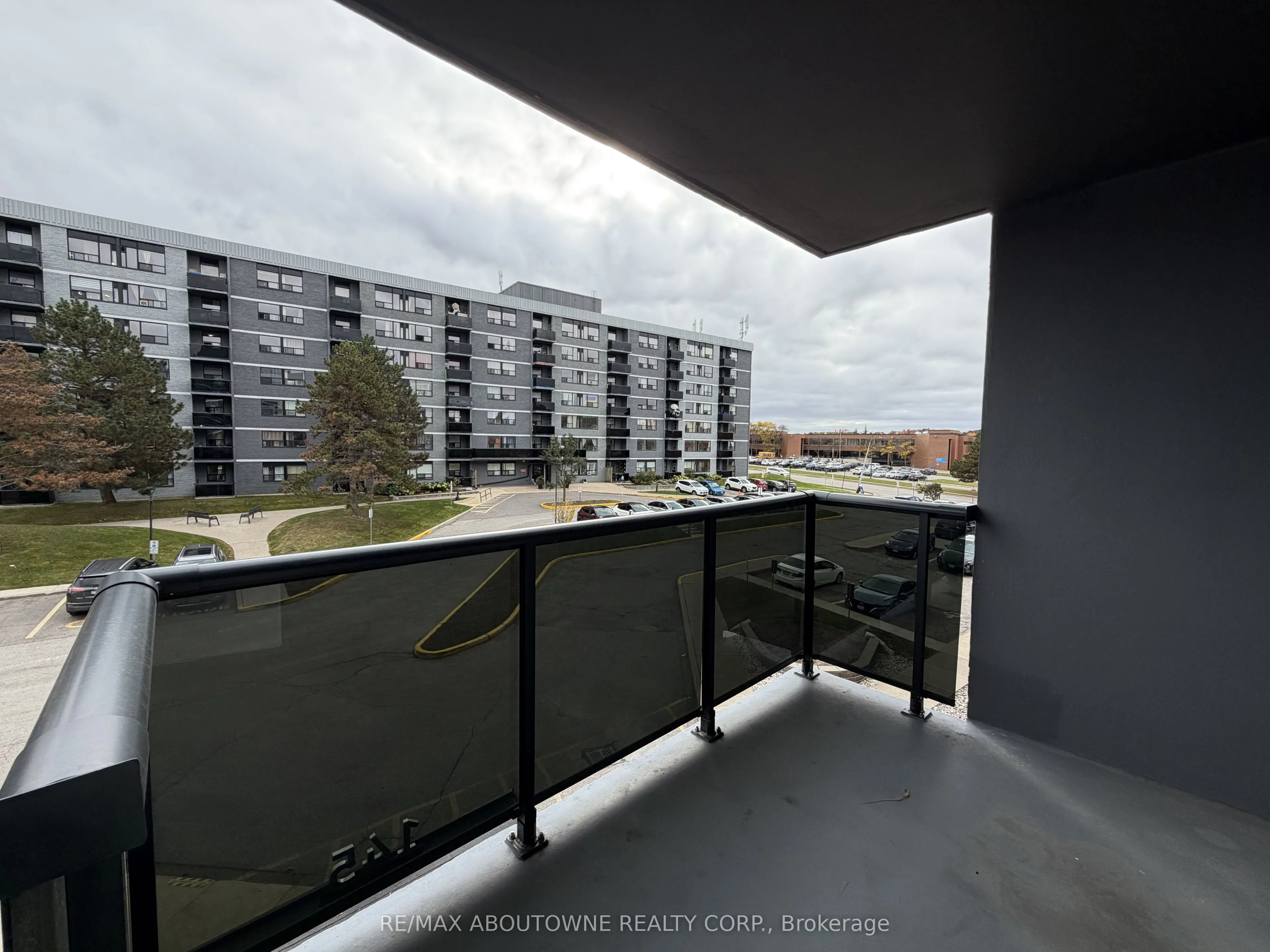 145 Wellington Street W #301