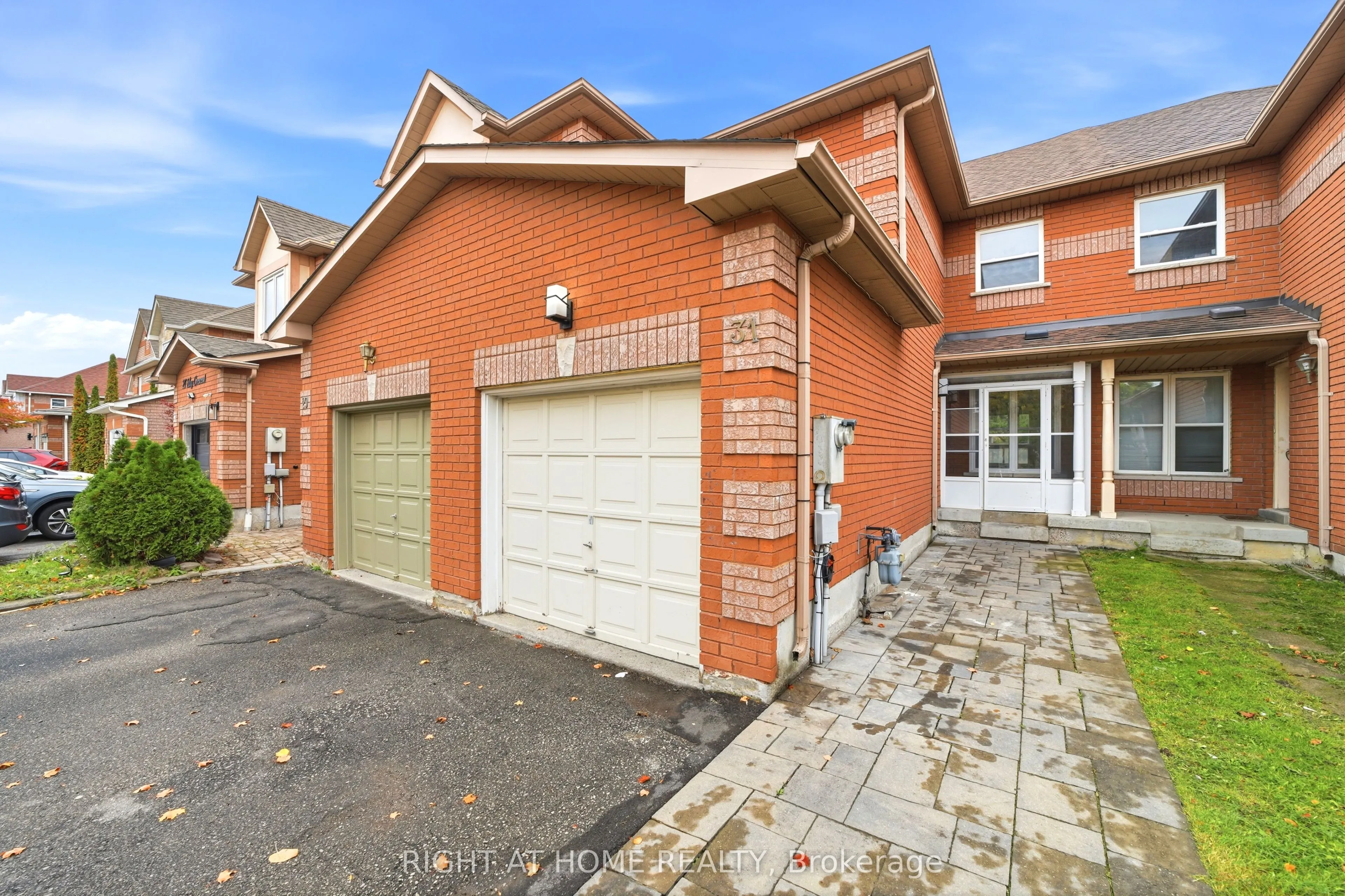31 Islay Crescent
