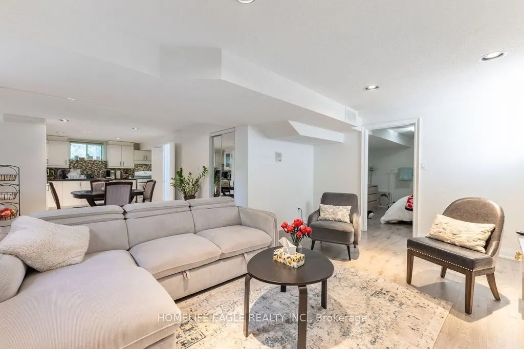 118 May Avenue