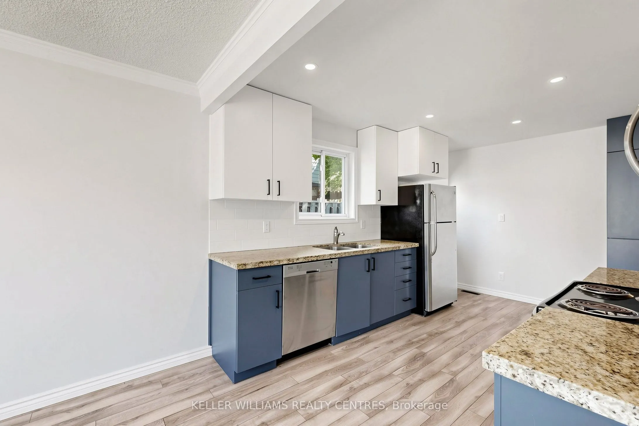 807 Greenfield Crescent #Upper