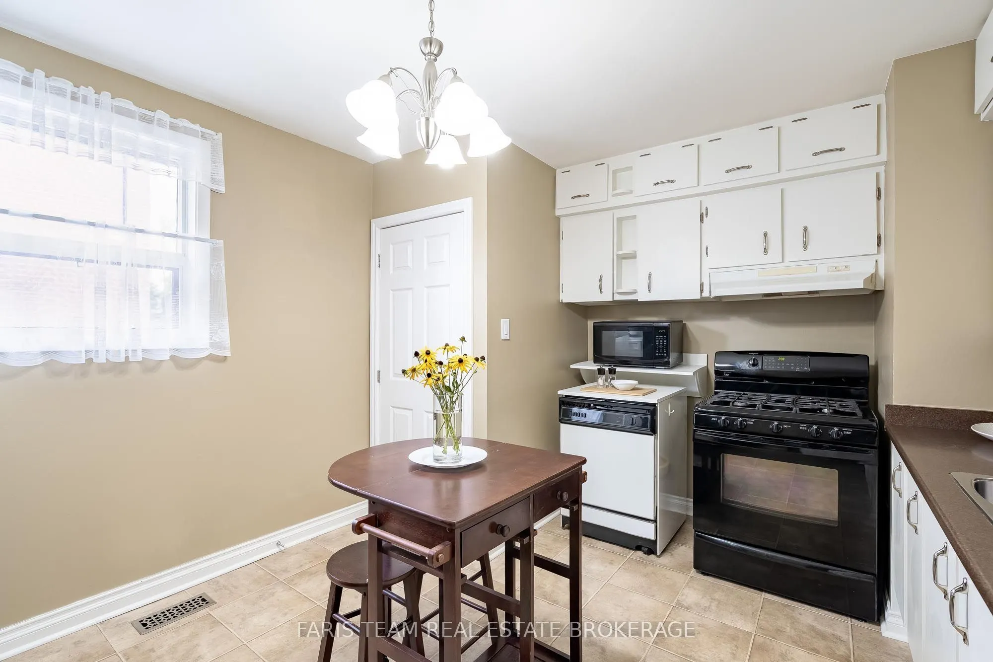 45 Bailey Crescent