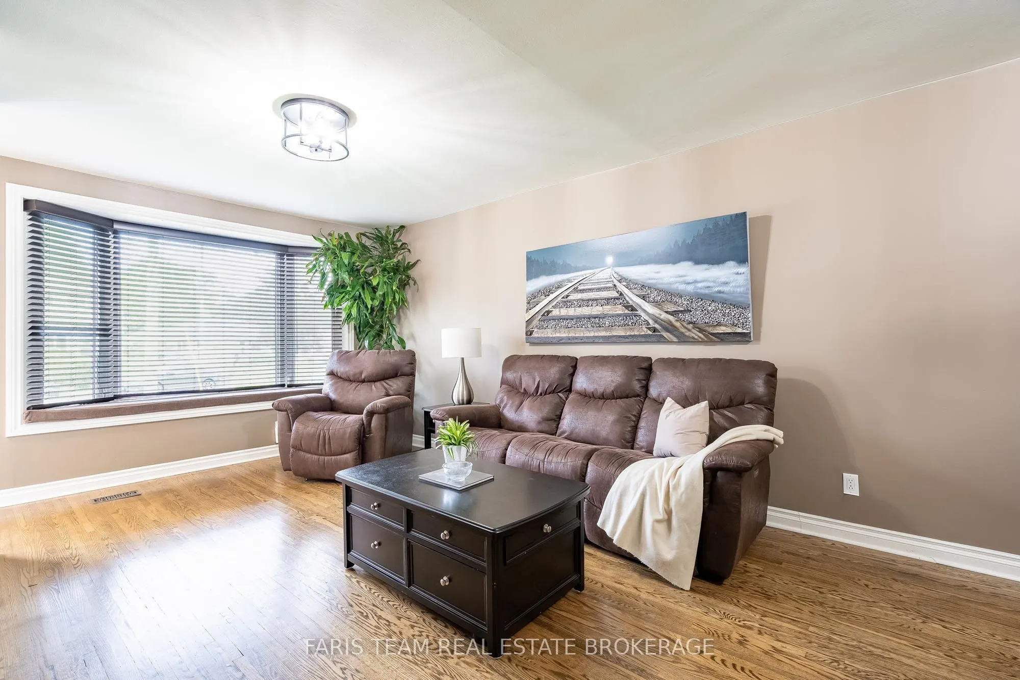 45 Bailey Crescent