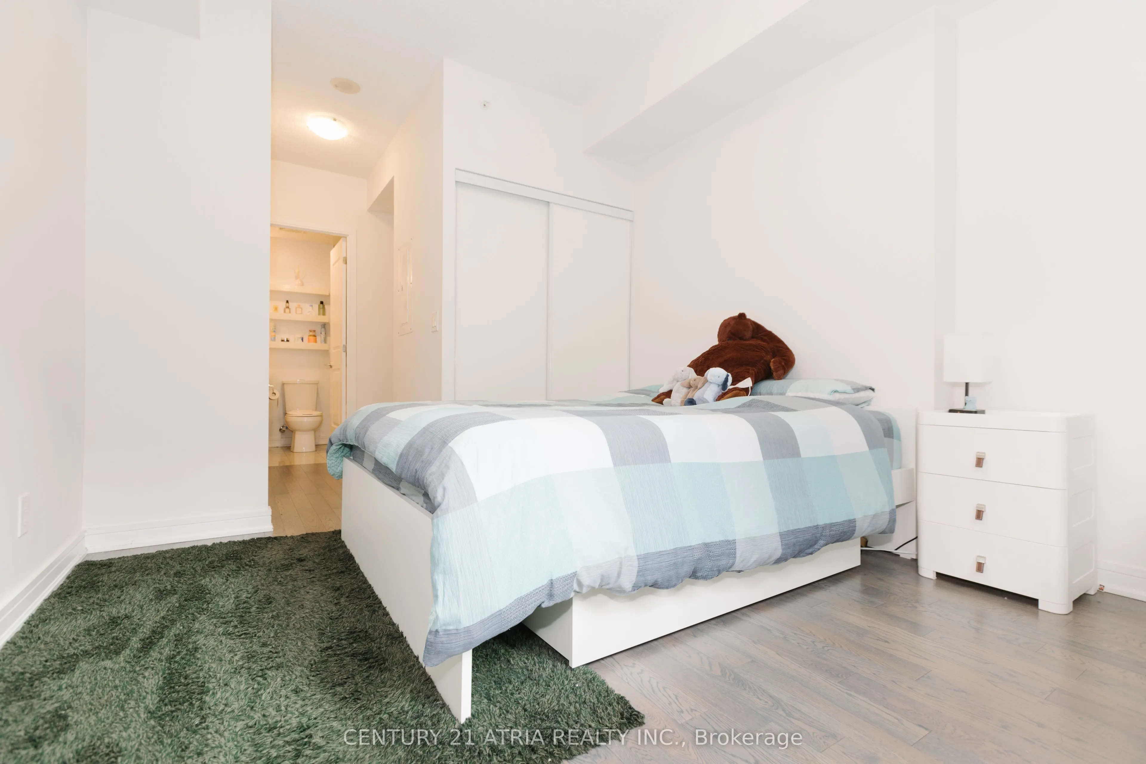 9201 Yonge Street #507