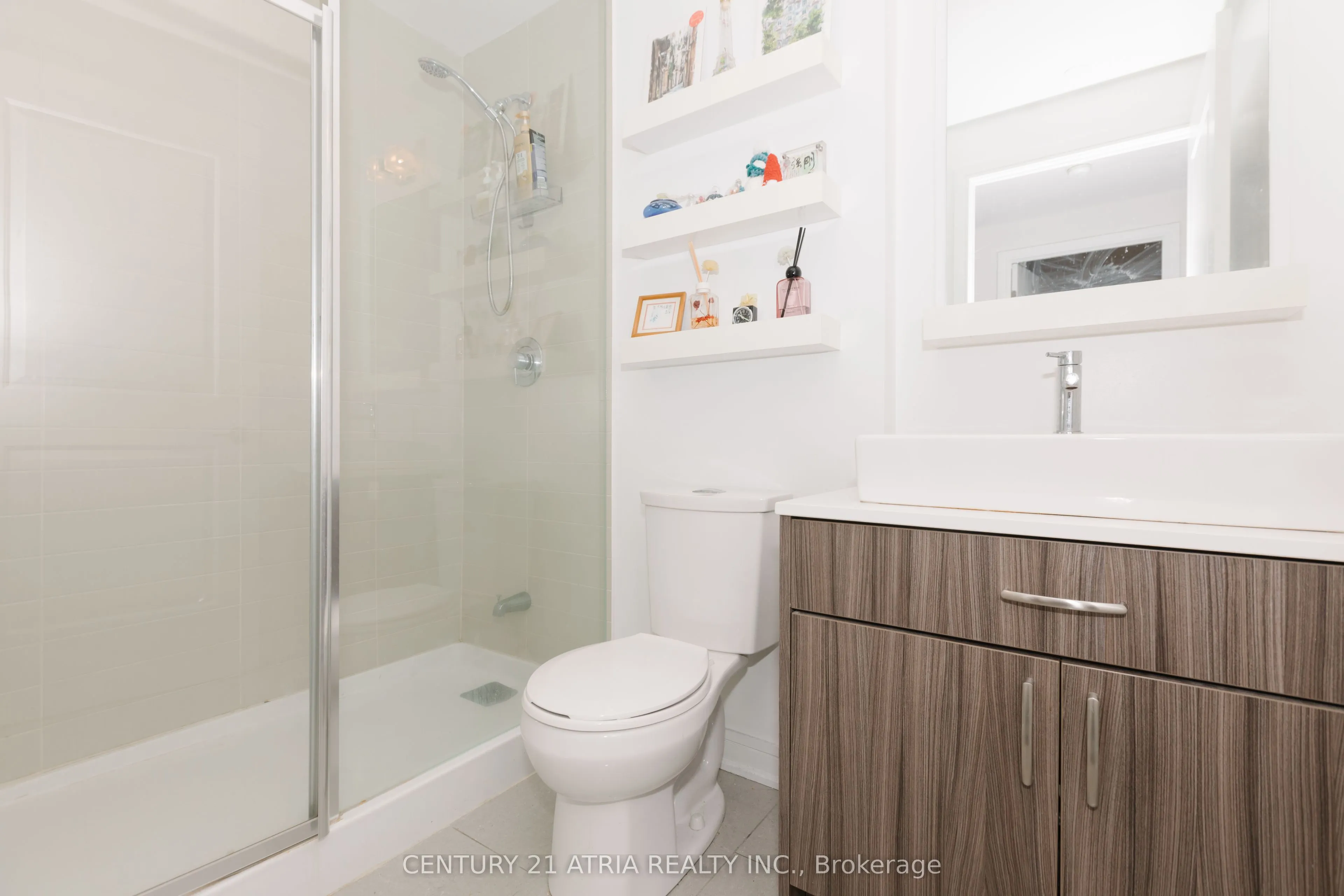 9201 Yonge Street #507
