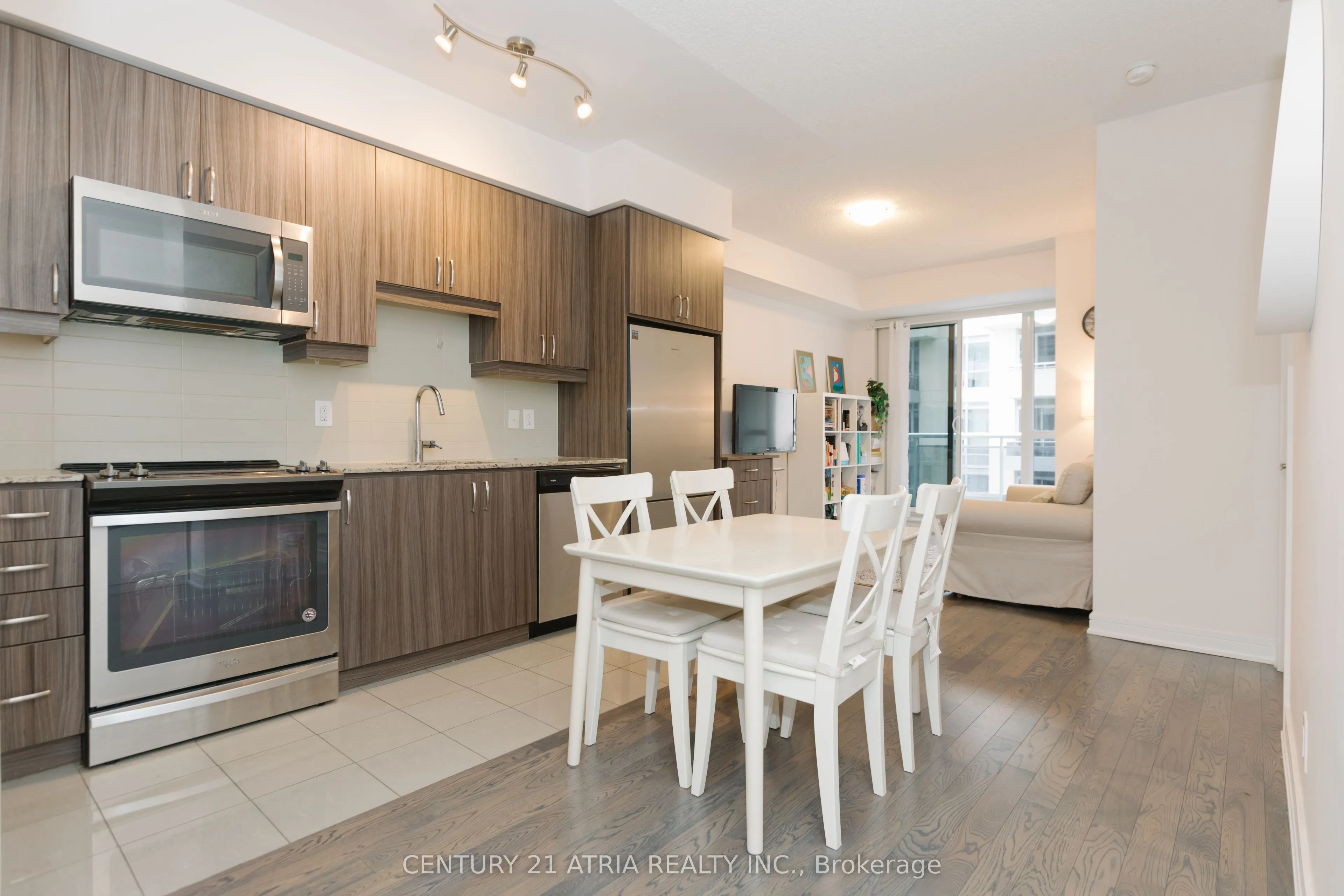 9201 Yonge Street #507