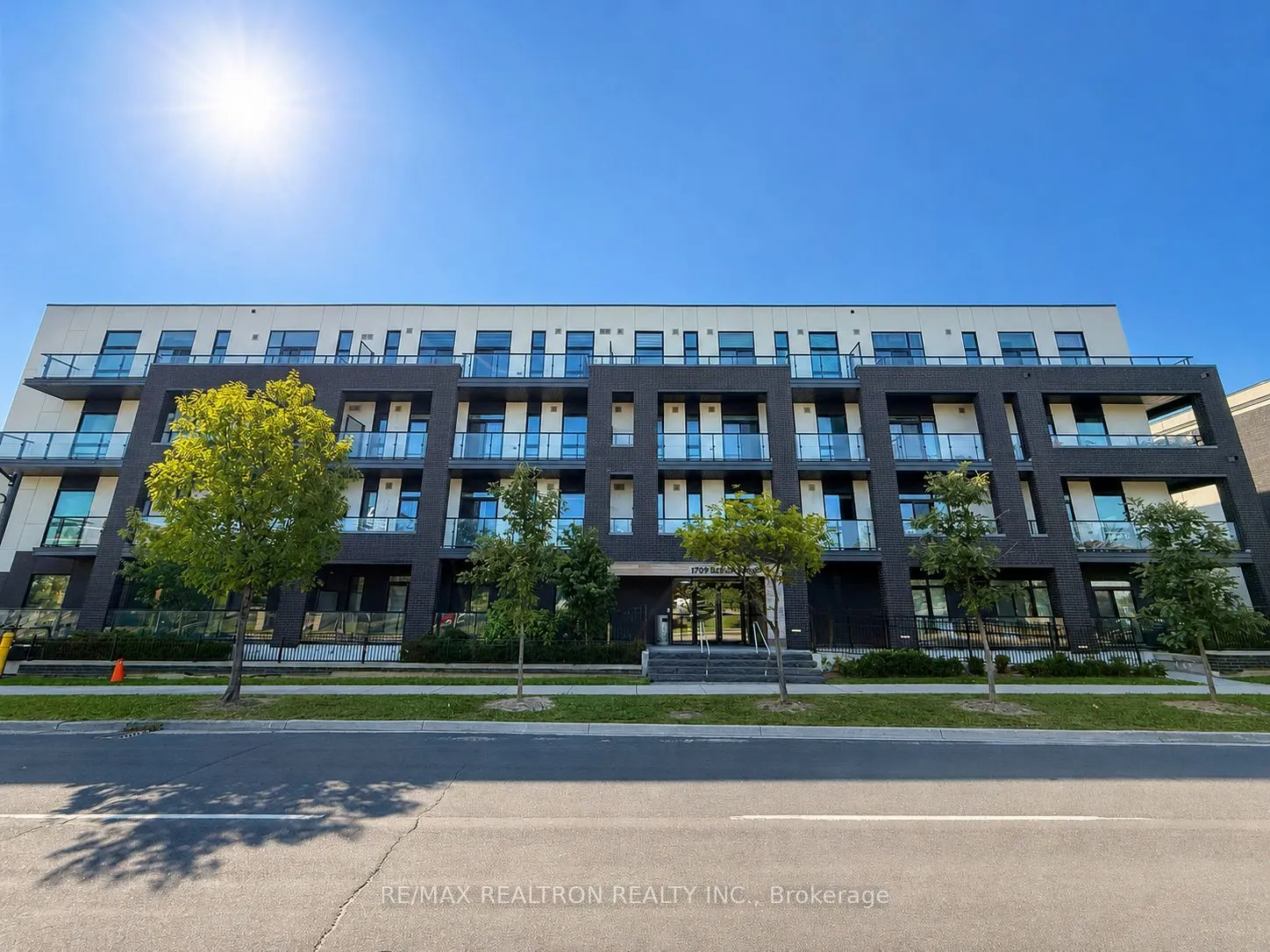 1709 Bur Oak Avenue #509
