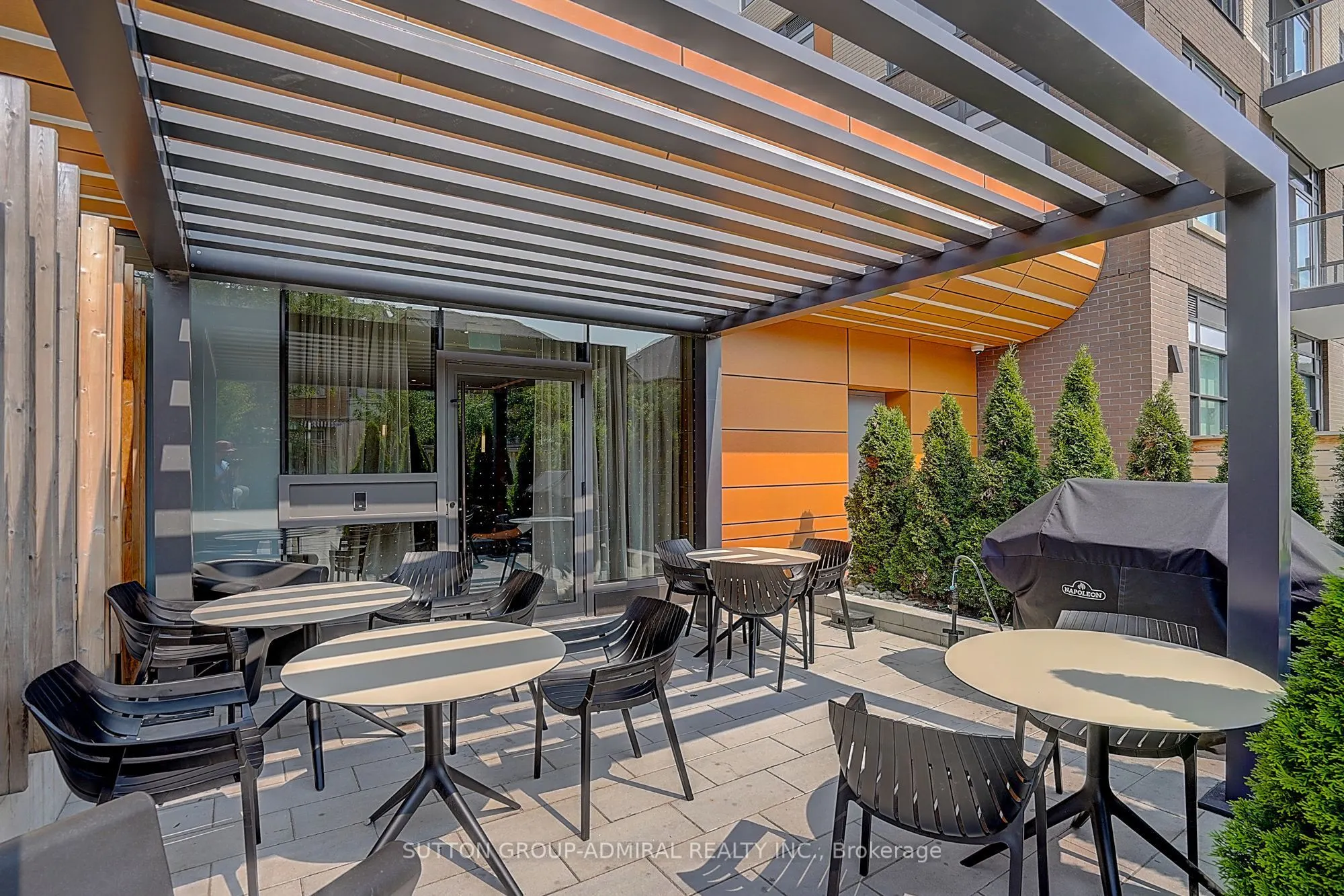 8 Beverley Glen Boulevard #712