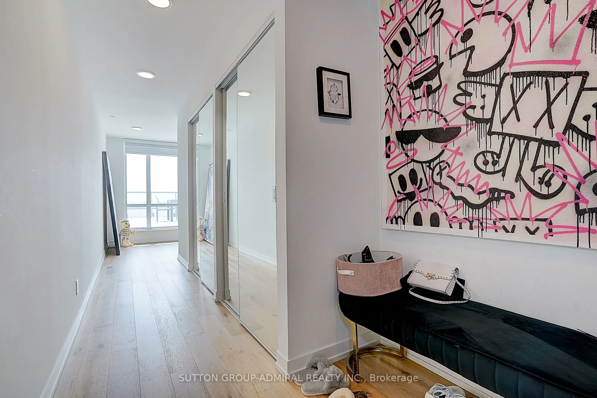 8 Beverley Glen Boulevard #712
