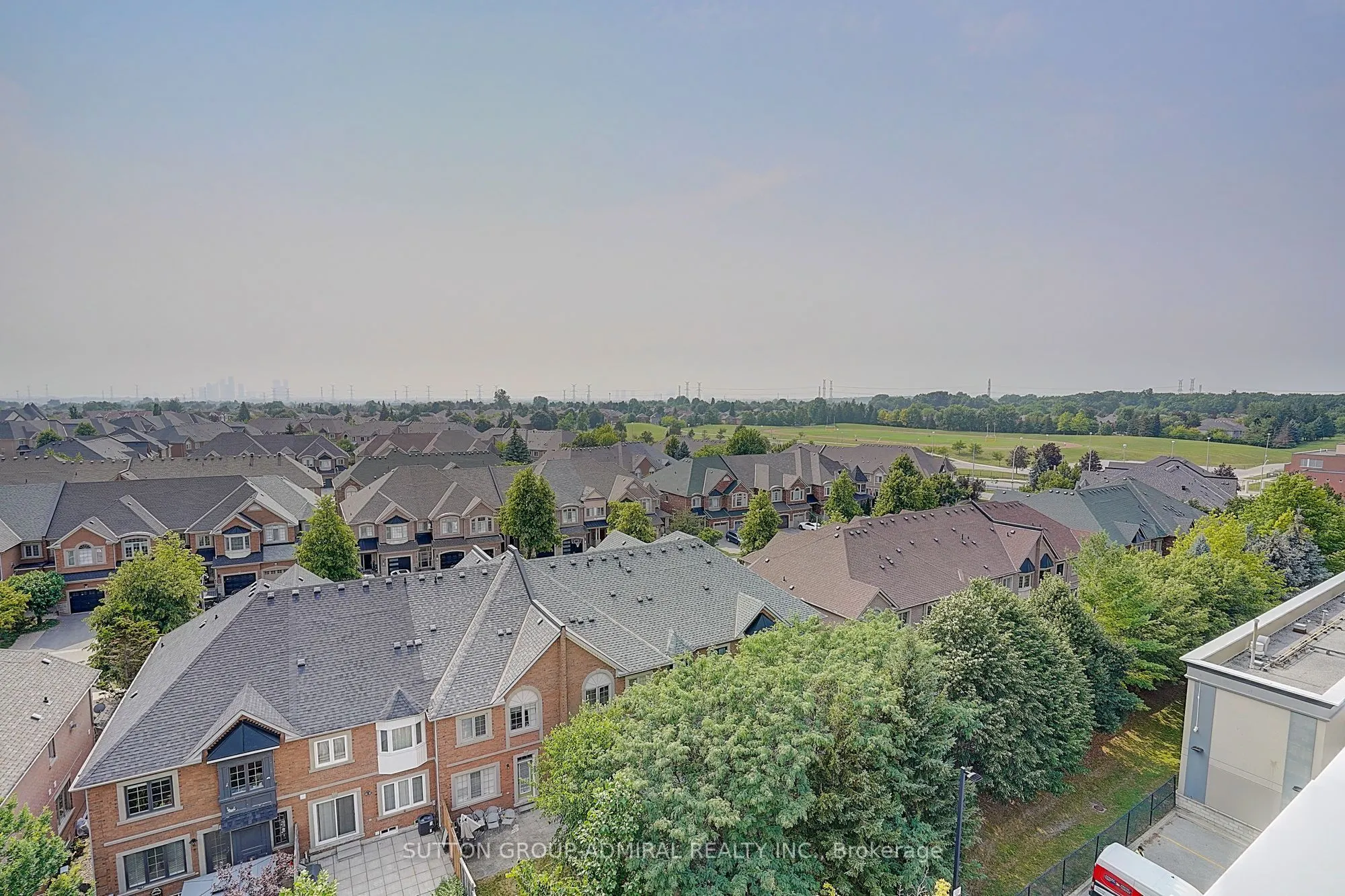 8 Beverley Glen Boulevard #712