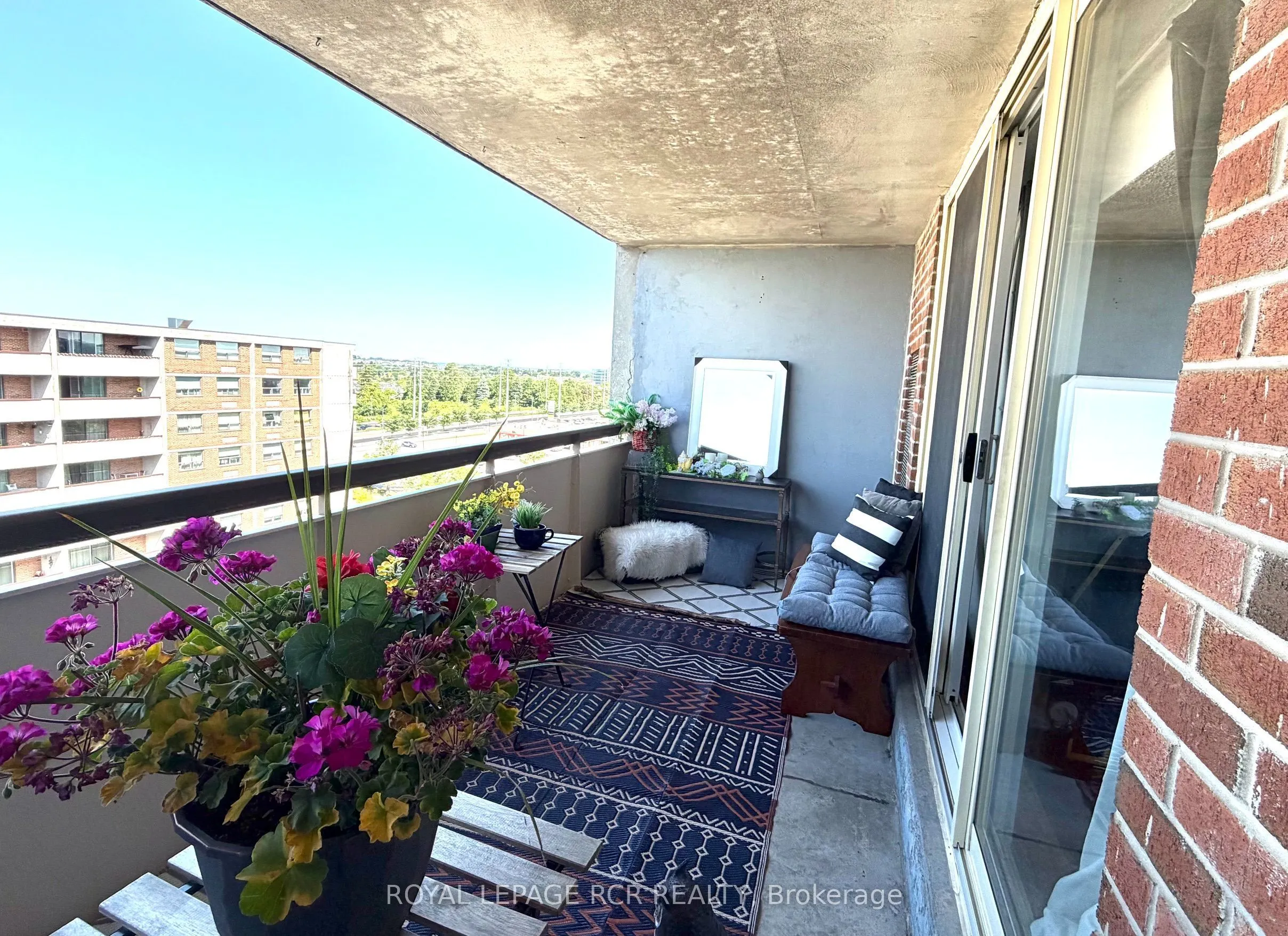 40 William Roe Boulevard #1011