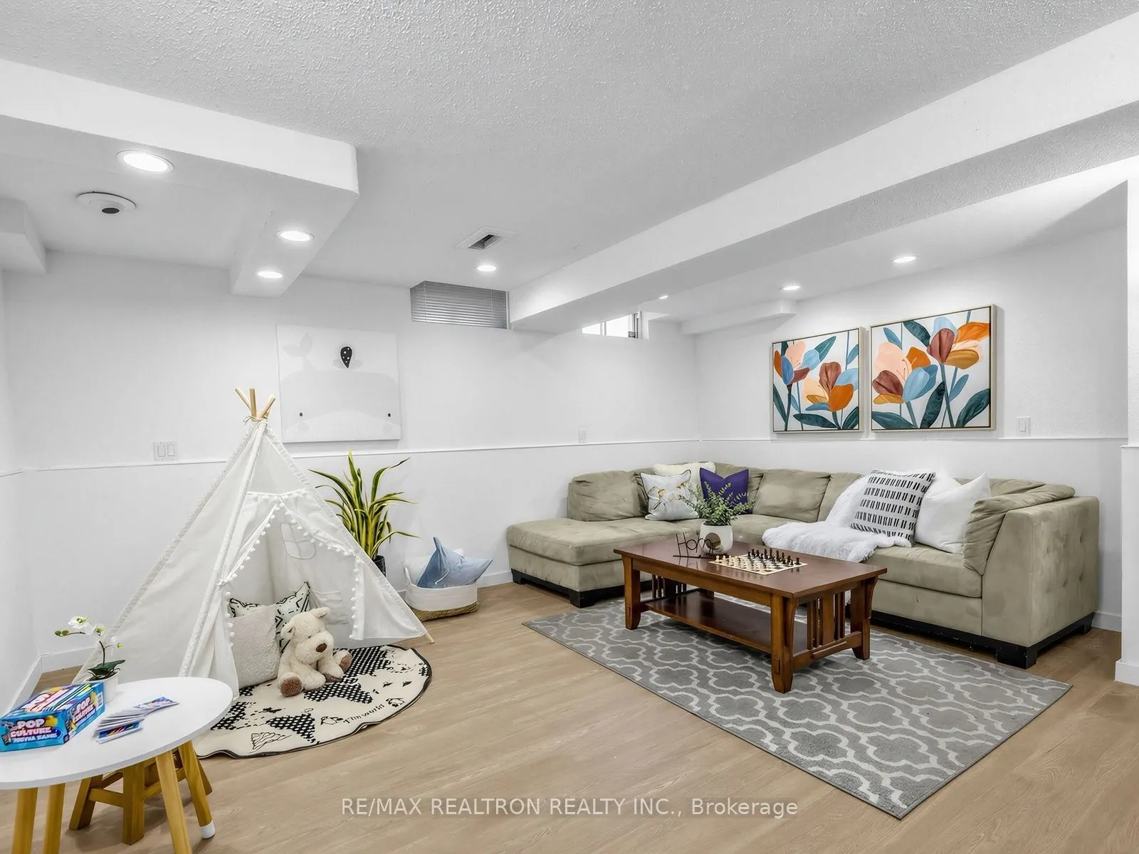 45 Mcclintock Crescent
