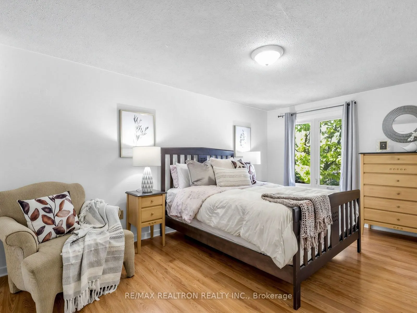 45 Mcclintock Crescent