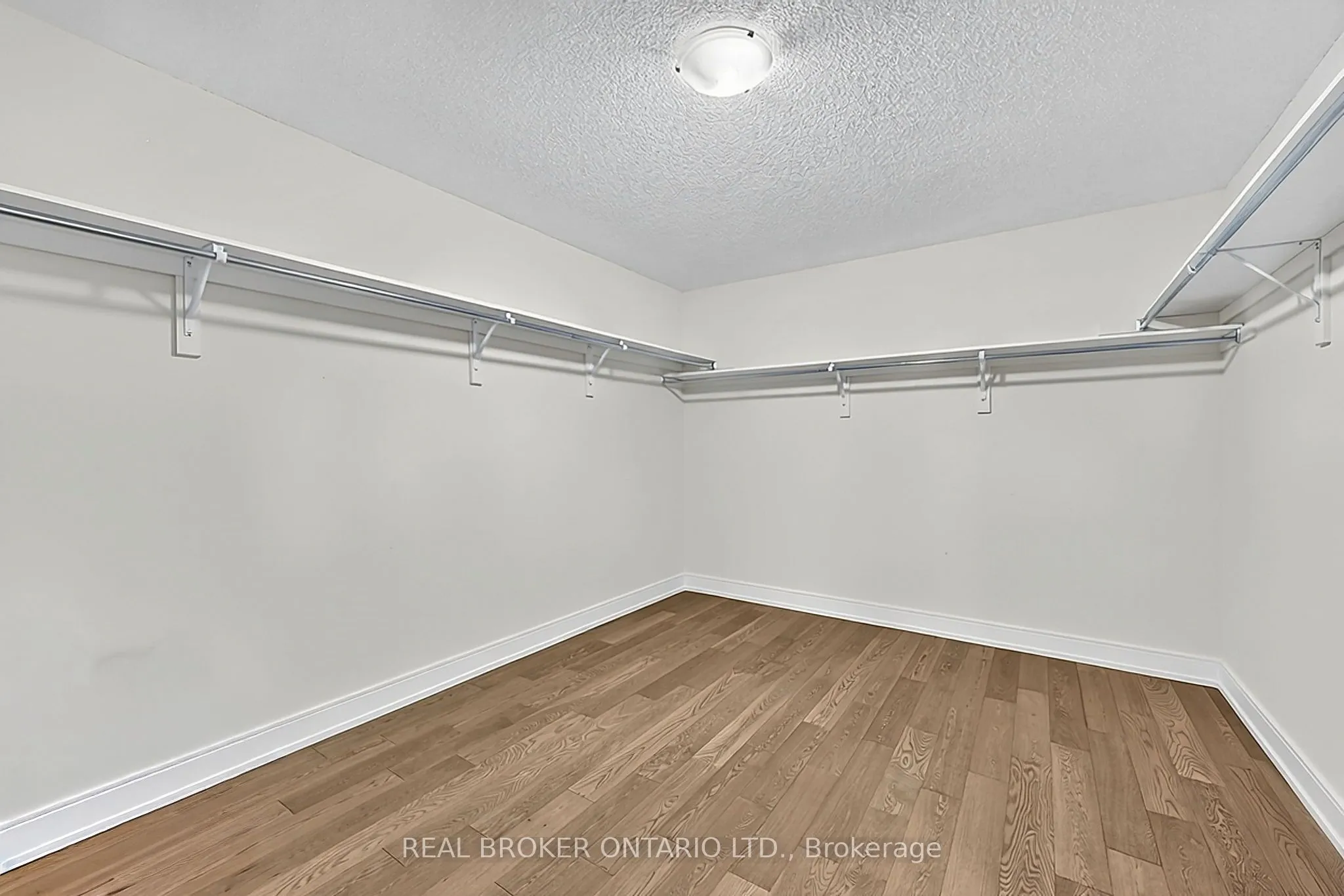 416 Seaview Heights