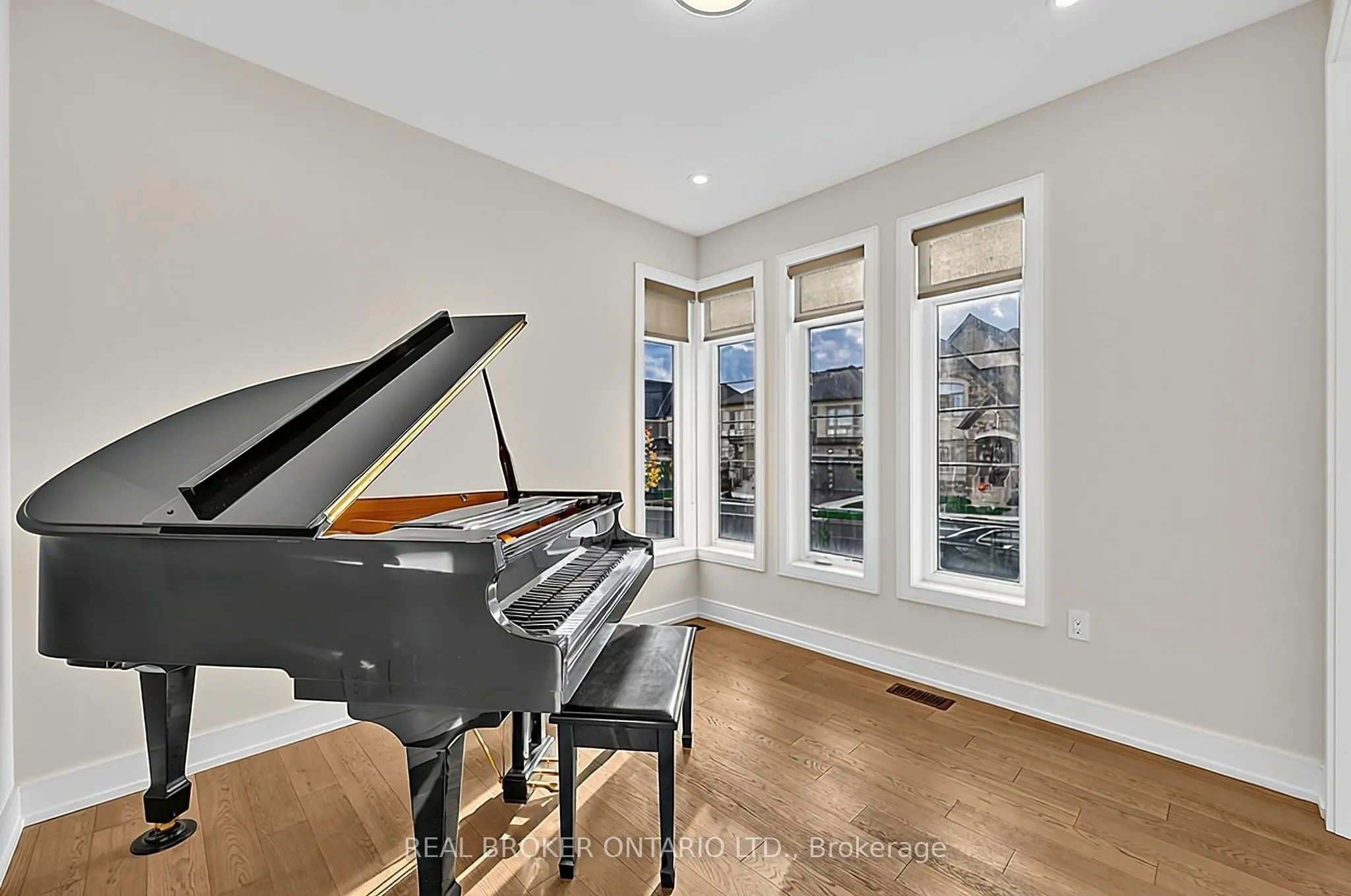 416 Seaview Heights