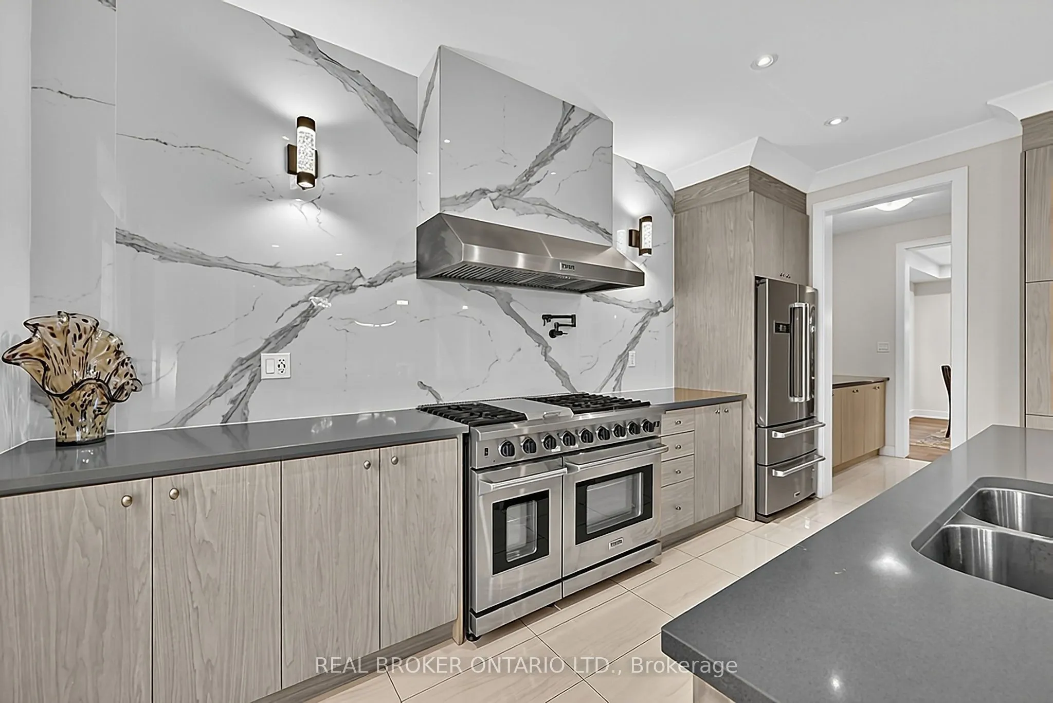 416 Seaview Heights