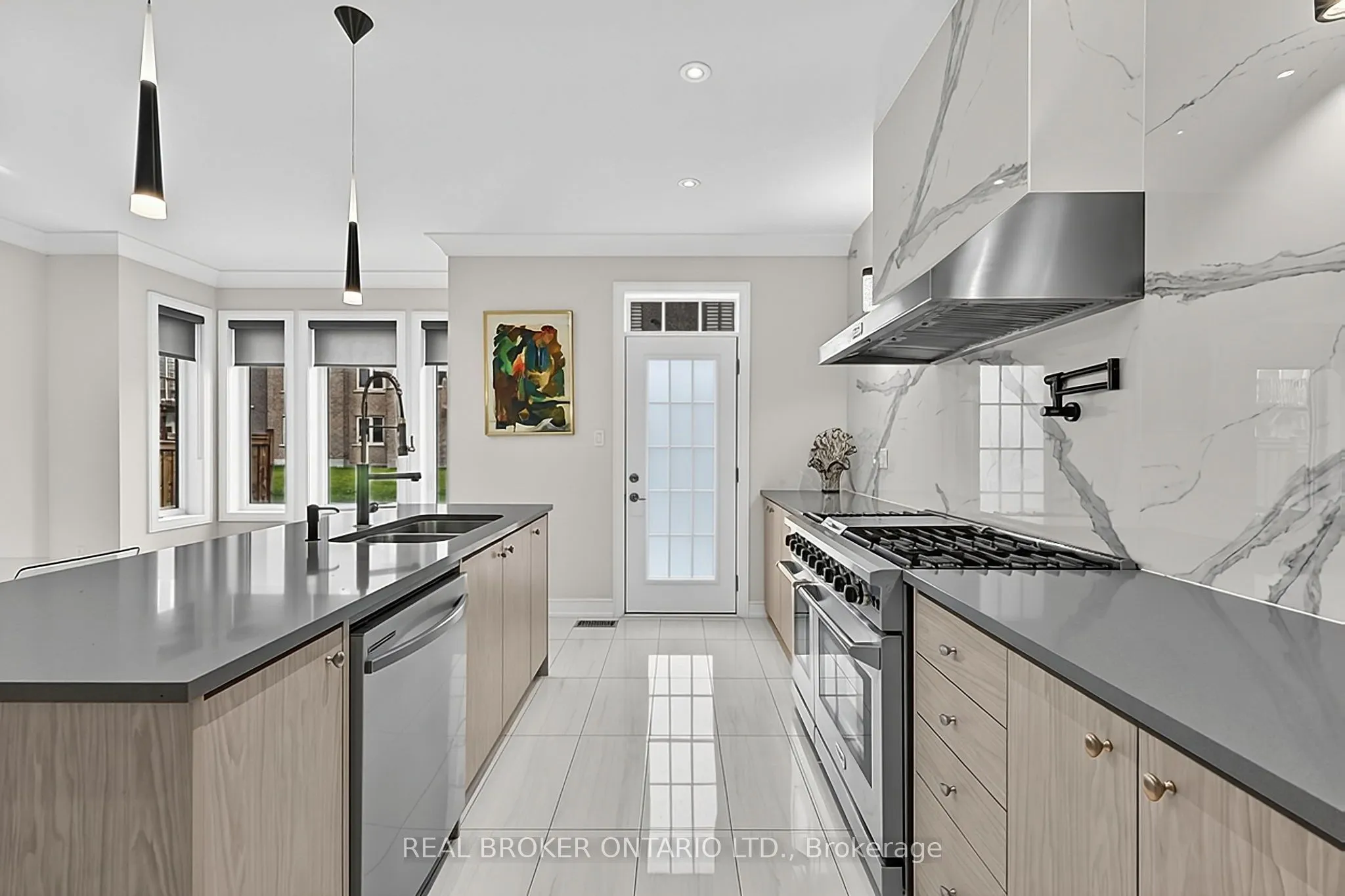 416 Seaview Heights