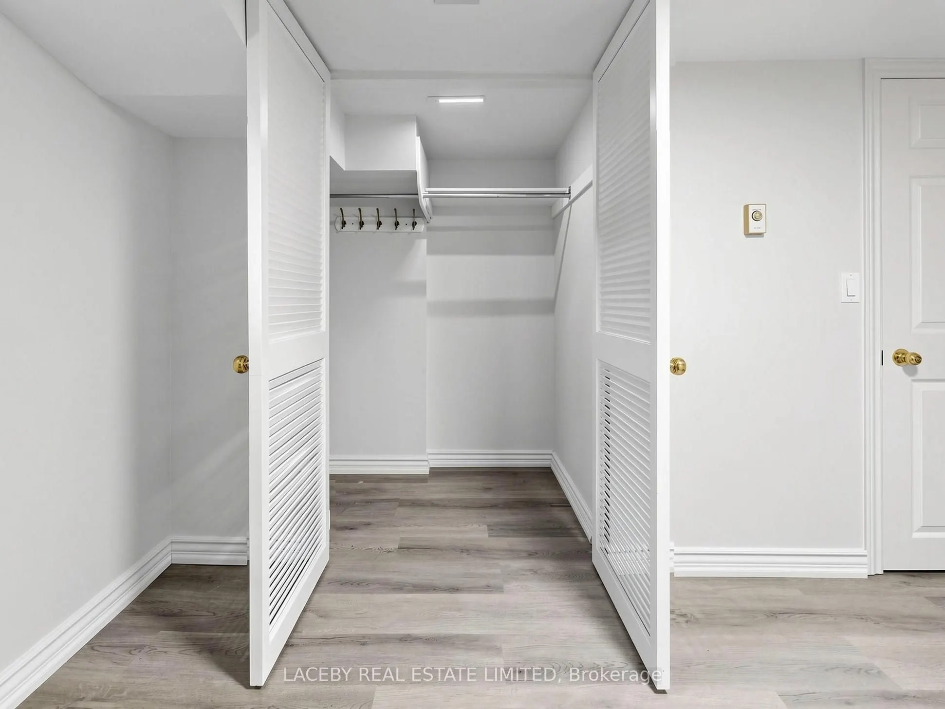 2163 King Road #D
