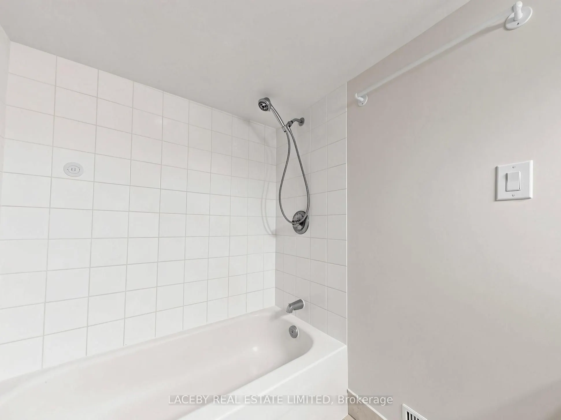 2163 King Road #D