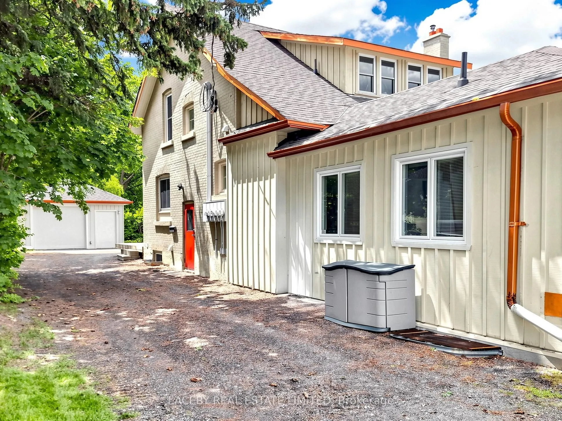 2163 King Road #D