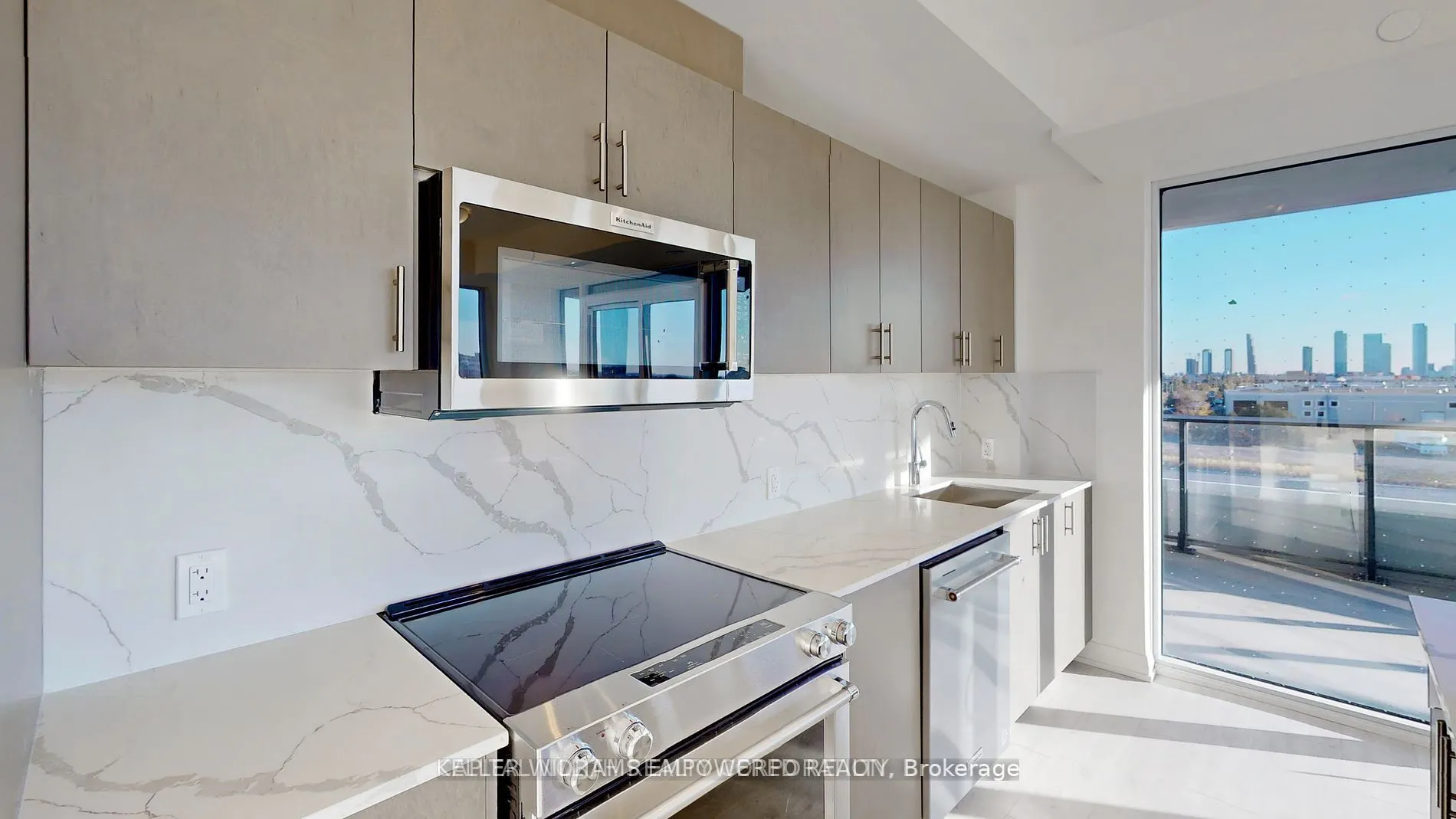8960 Jane Street #328