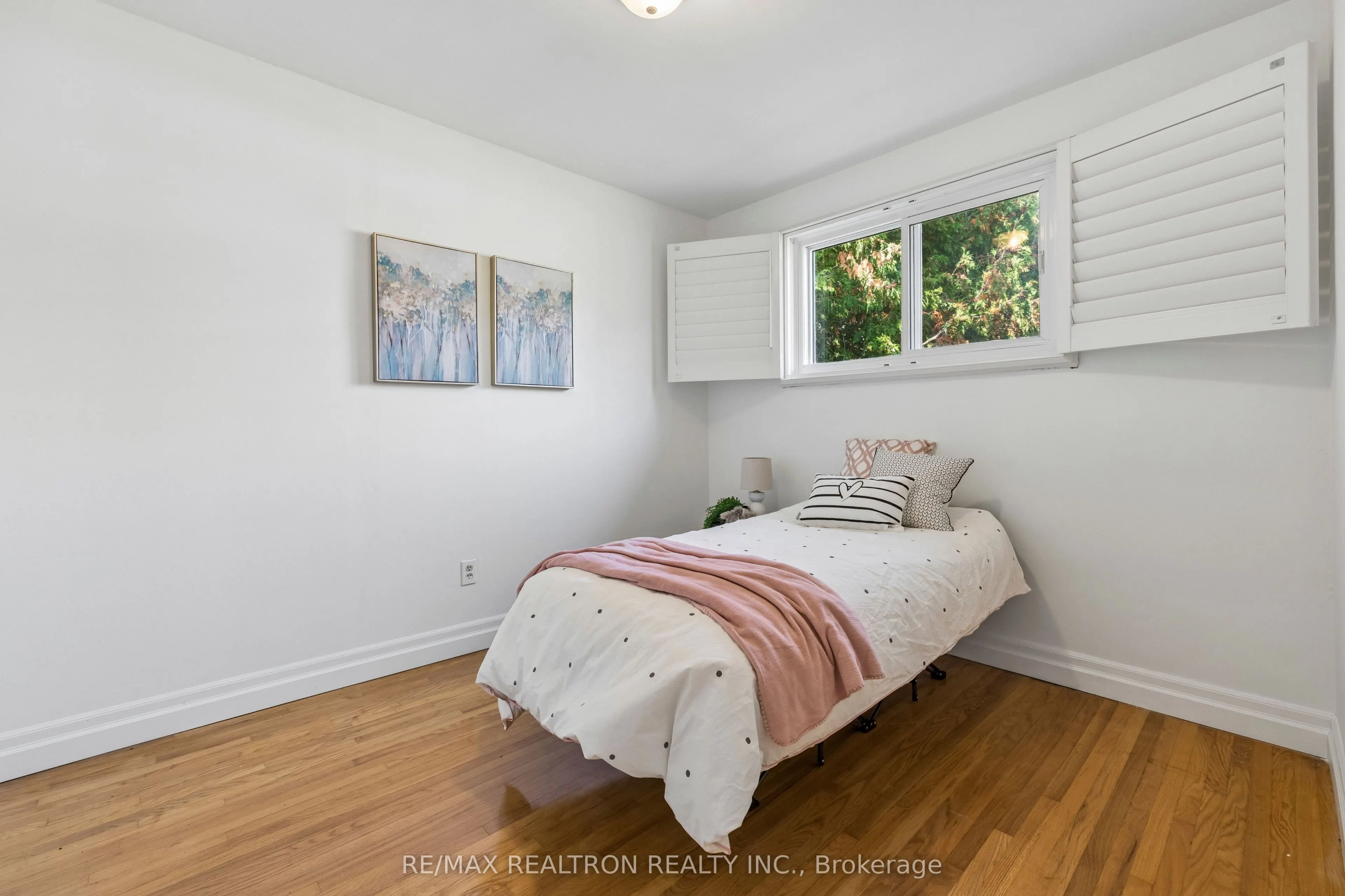 253 Silverbirch Drive
