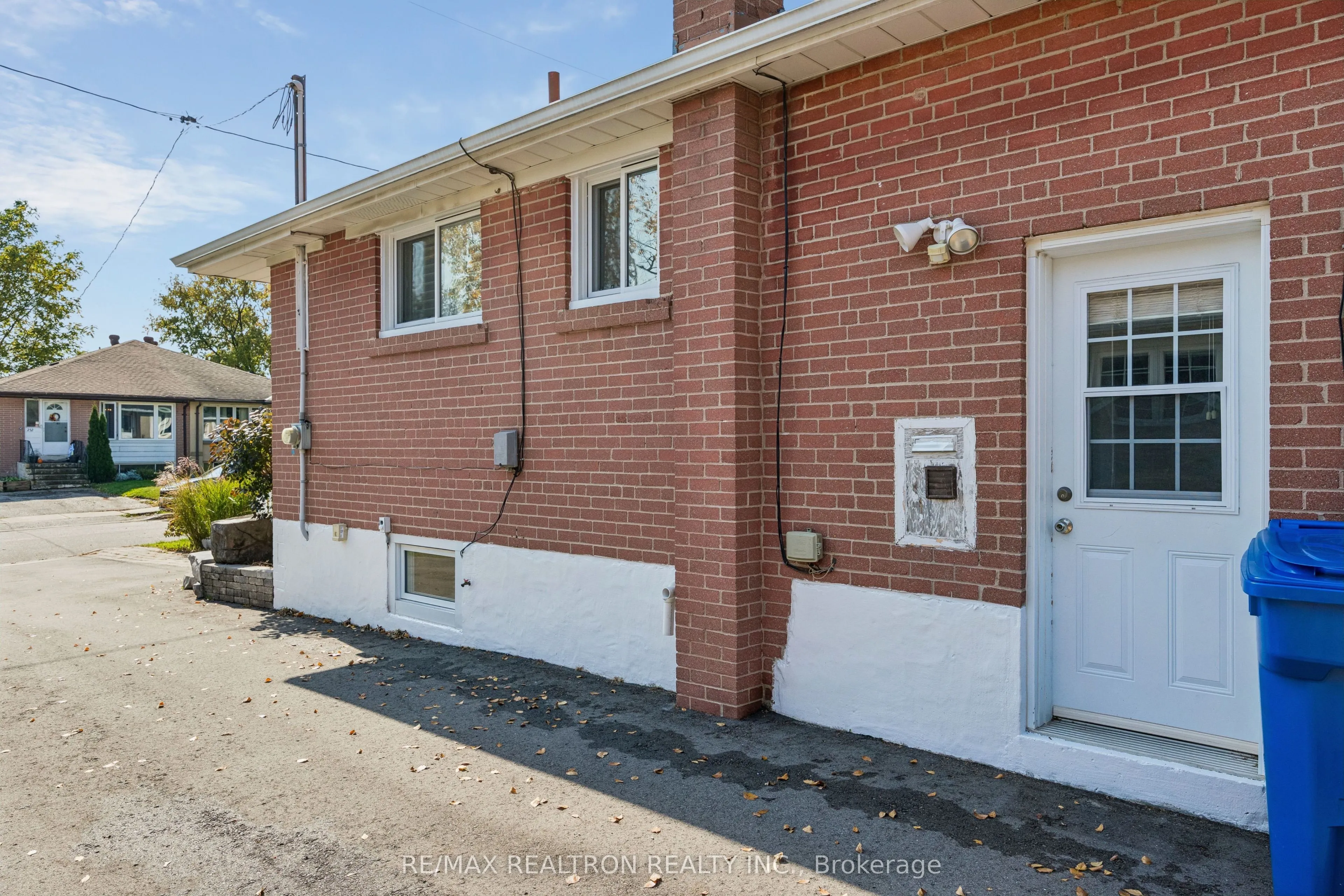 253 Silverbirch Drive