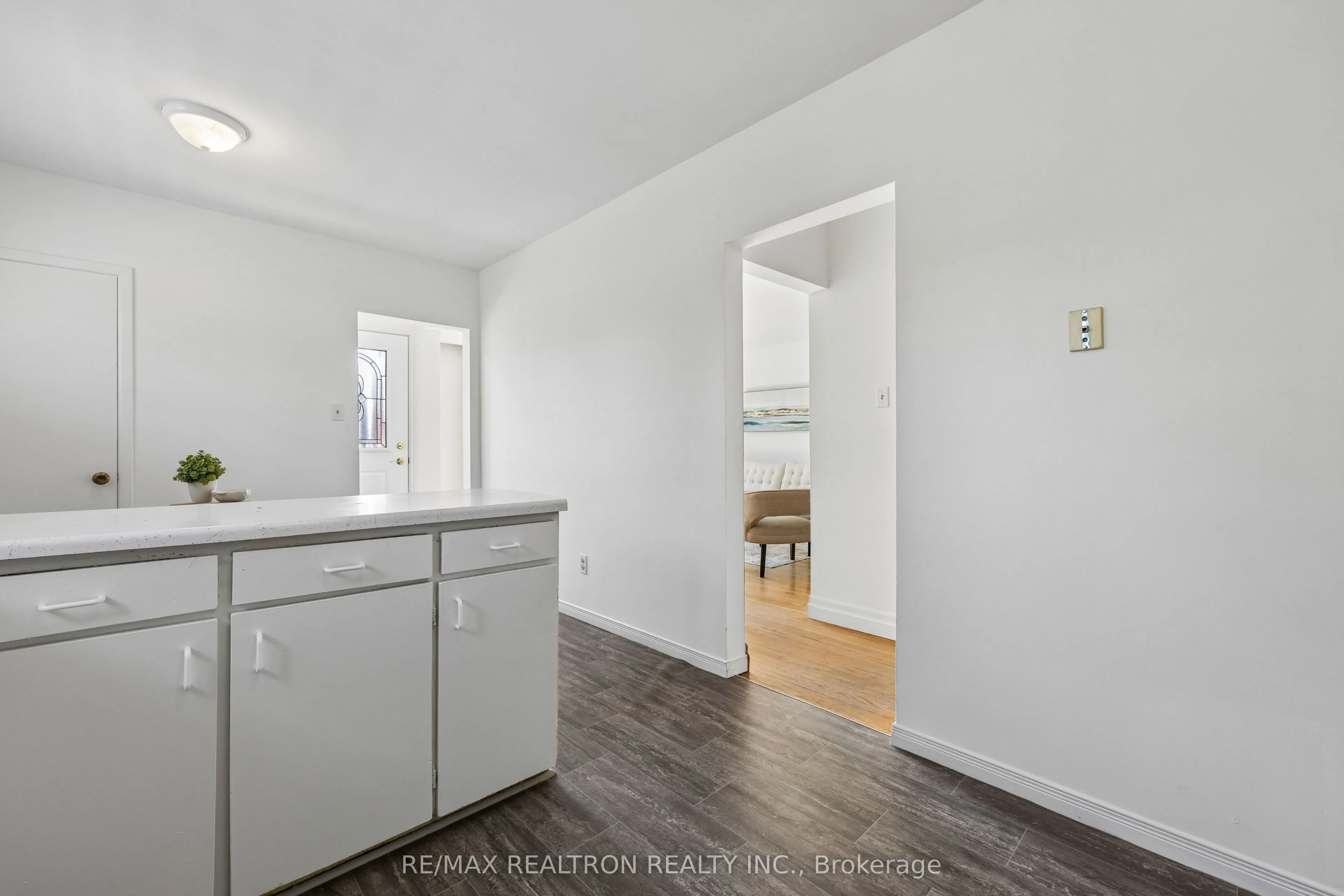 253 Silverbirch Drive