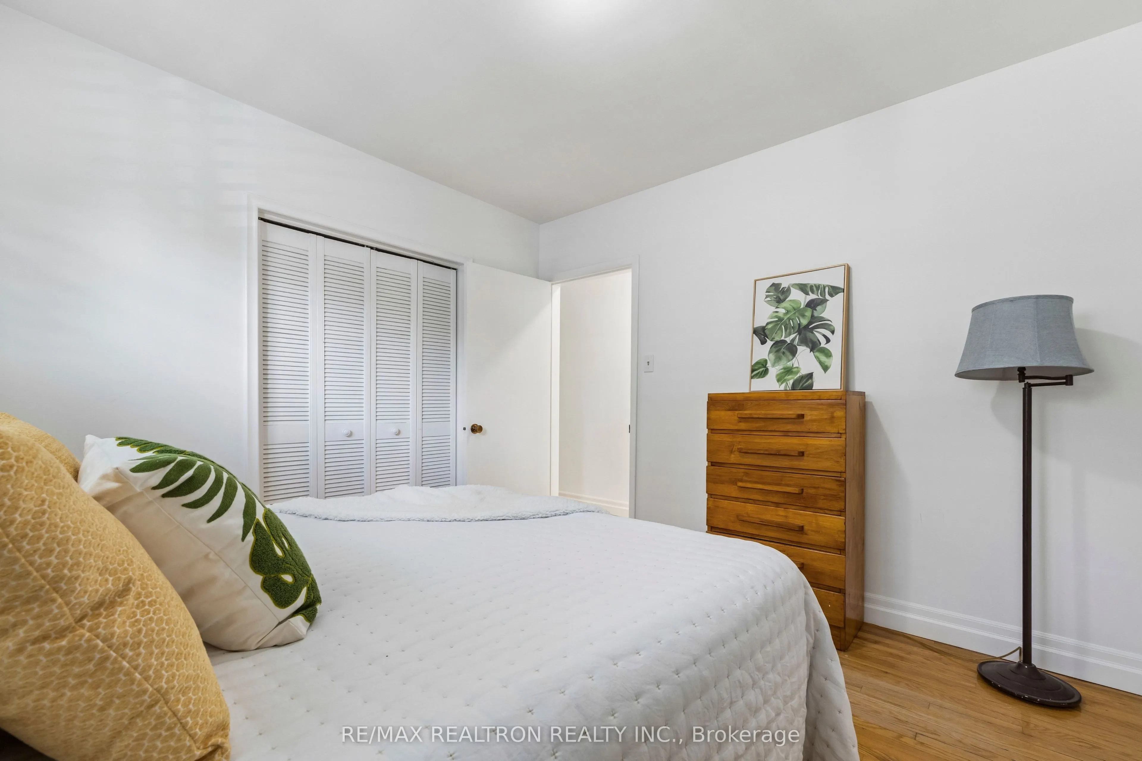 253 Silverbirch Drive