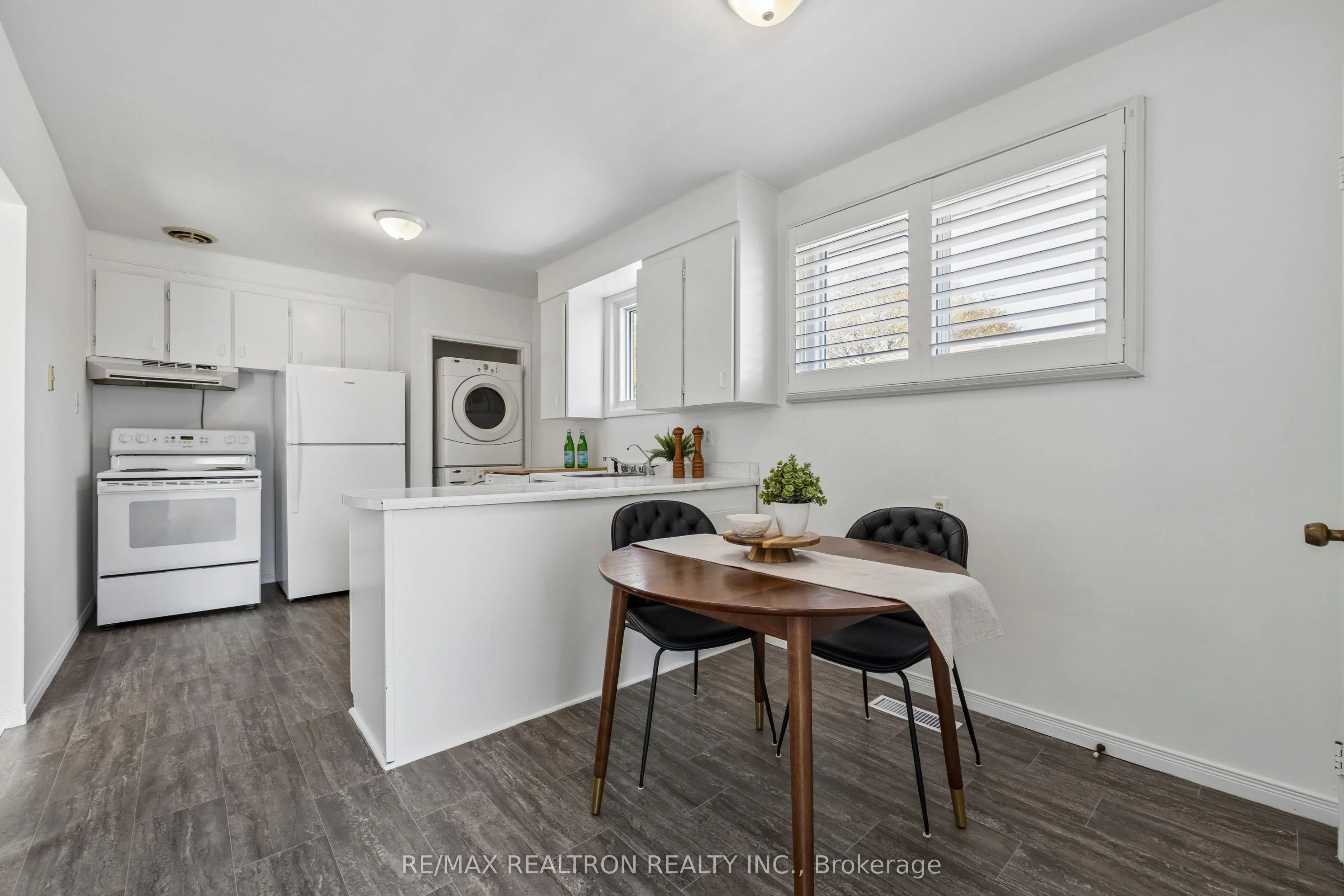 253 Silverbirch Drive