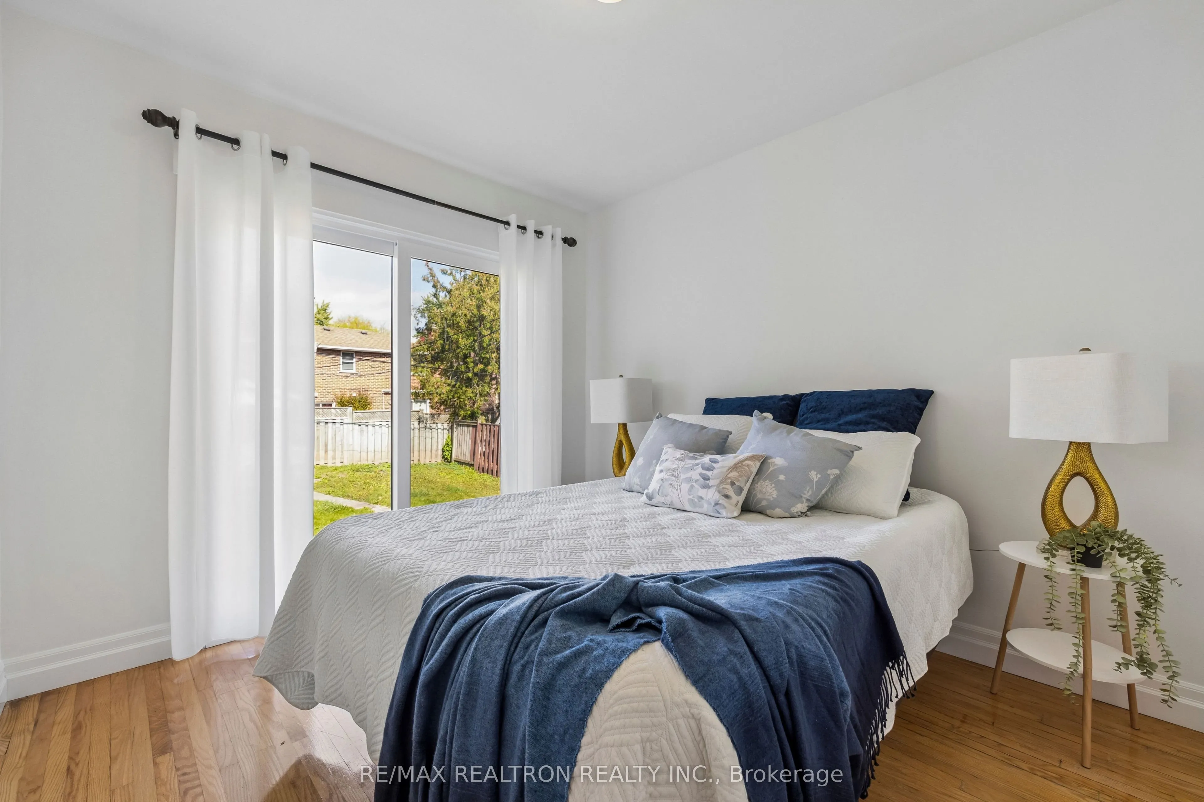 253 Silverbirch Drive