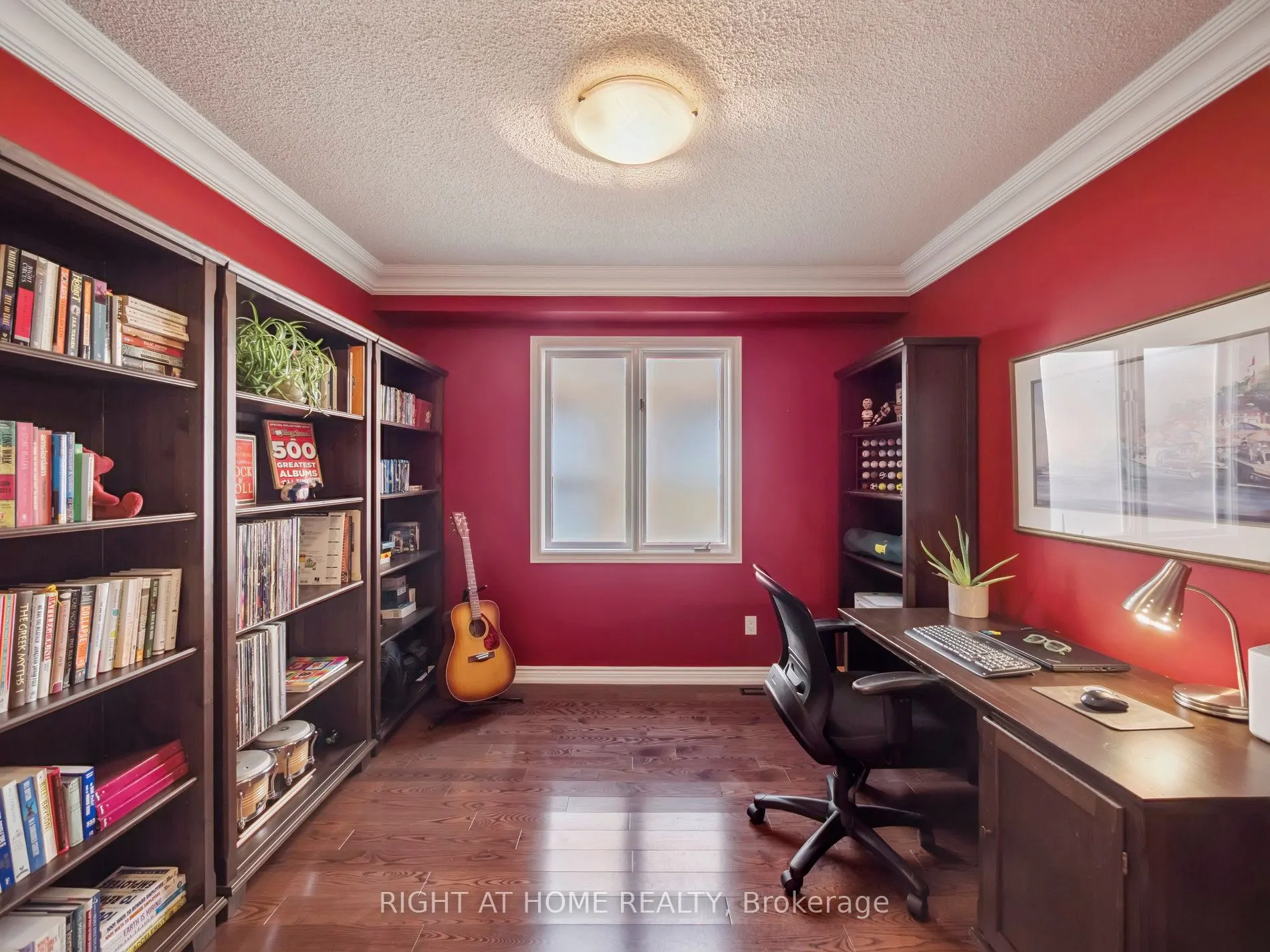 100 Carlyle Crescent