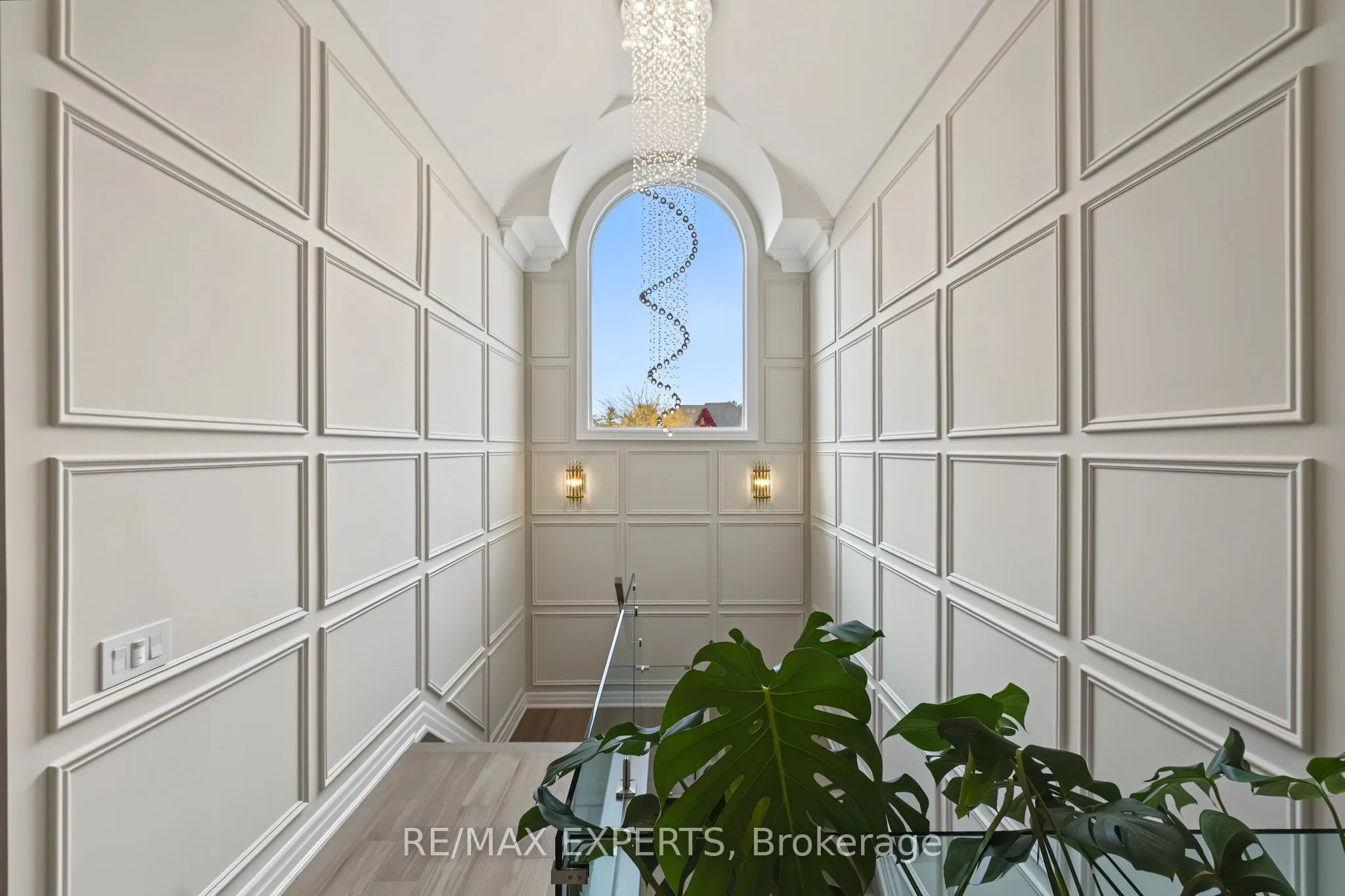 33 Highland Creek Court