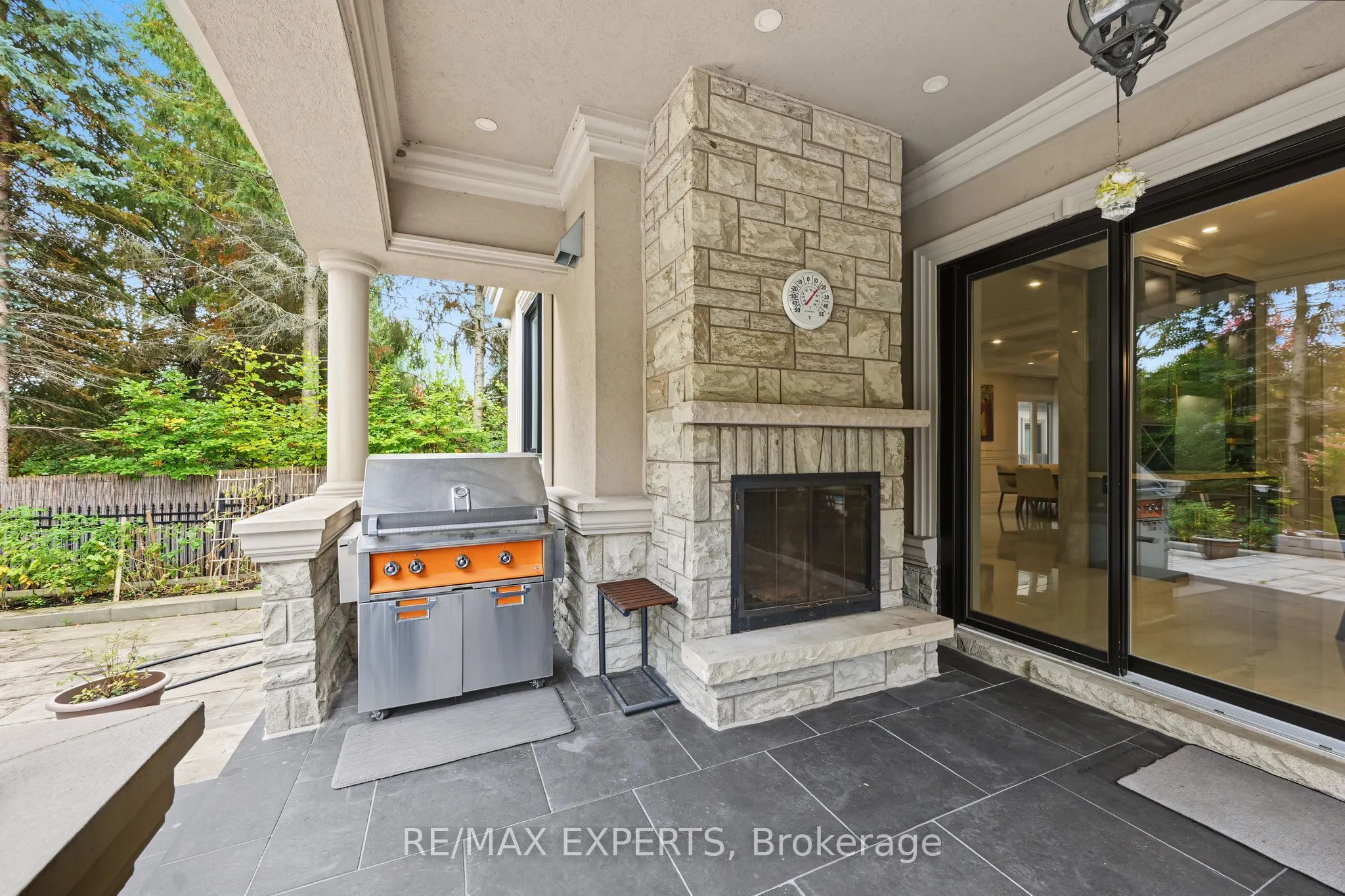 33 Highland Creek Court
